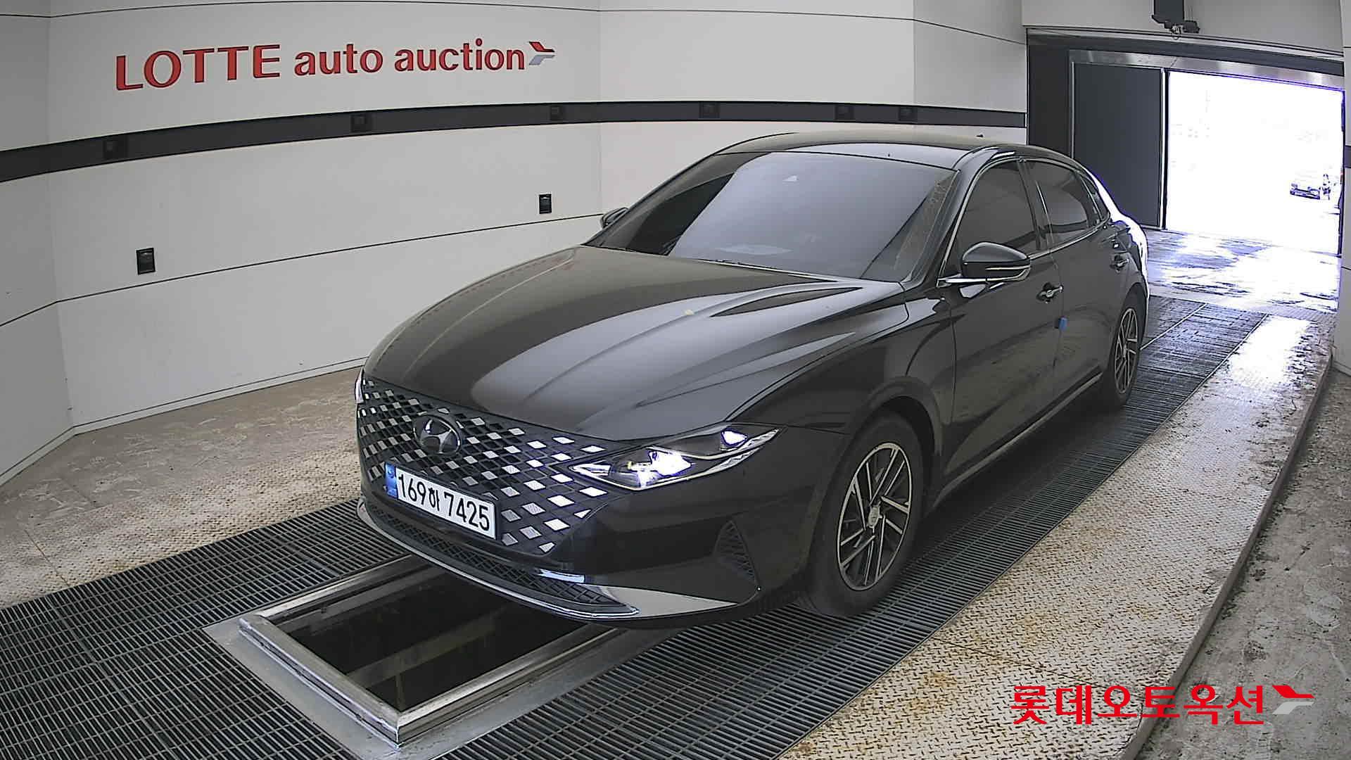 Hyundai Grandeur - 3