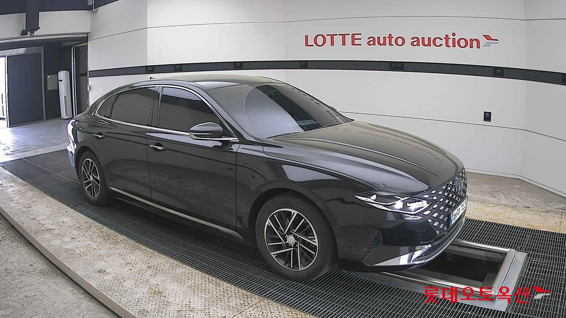 Hyundai Grandeur - 23