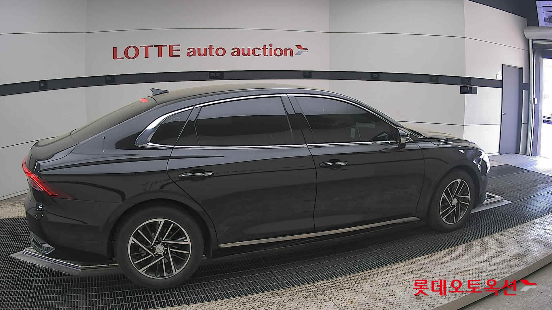 Hyundai Grandeur - 20
