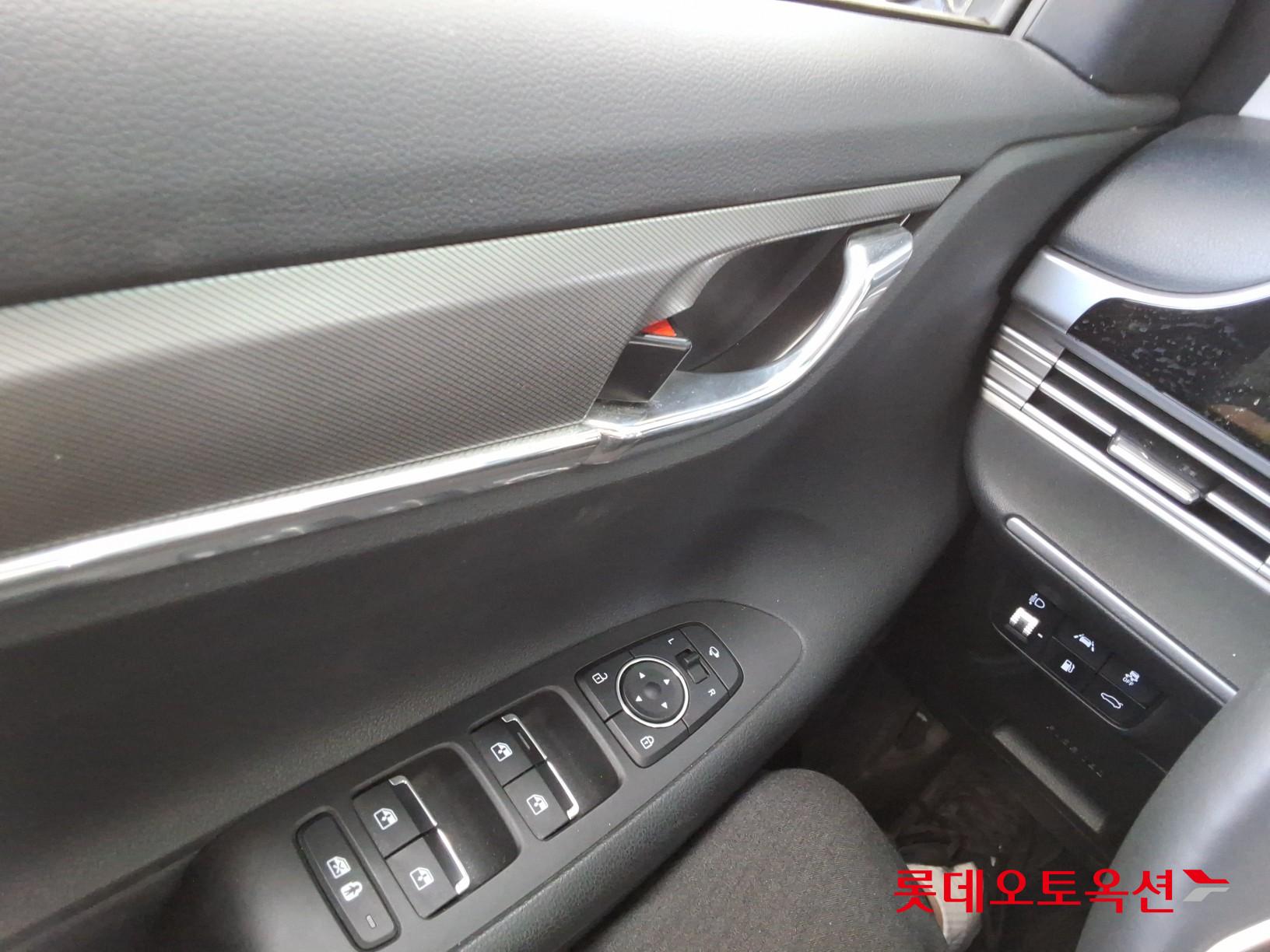 Hyundai Grandeur - 29