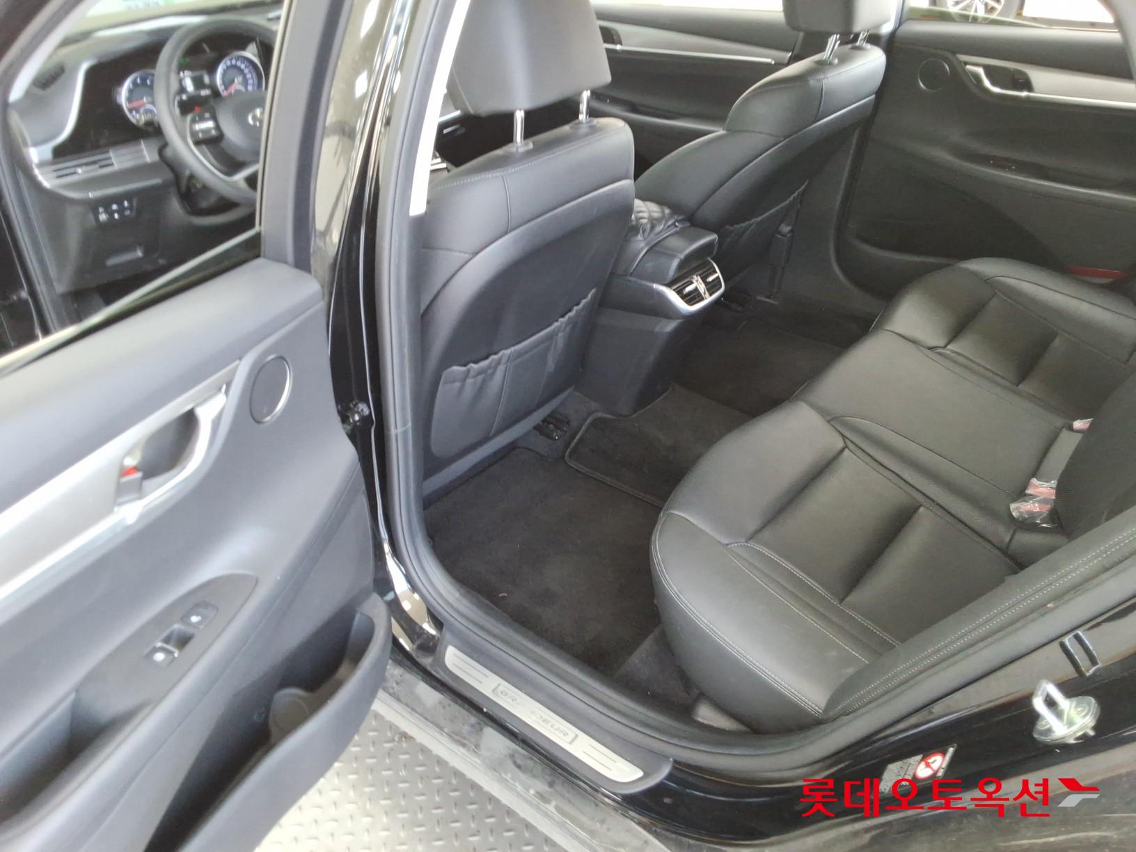 Hyundai Grandeur - 38