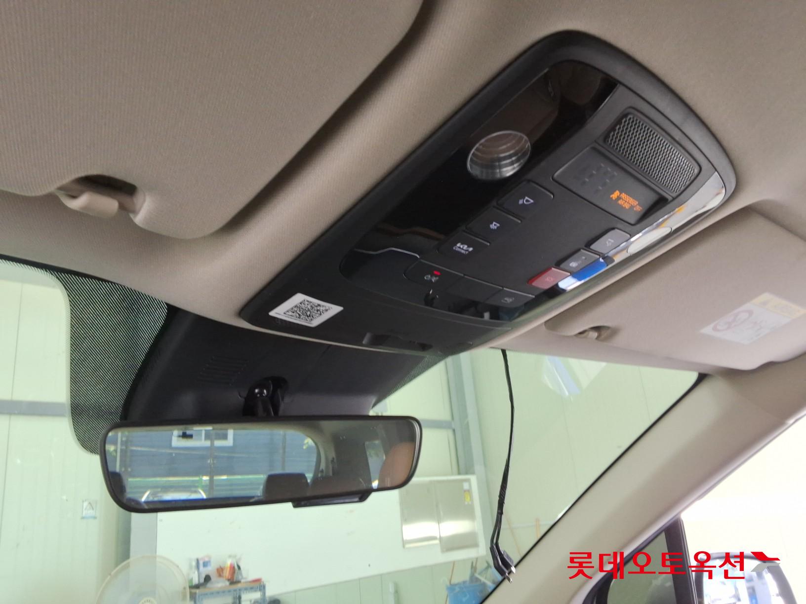 2023 - kia carnival