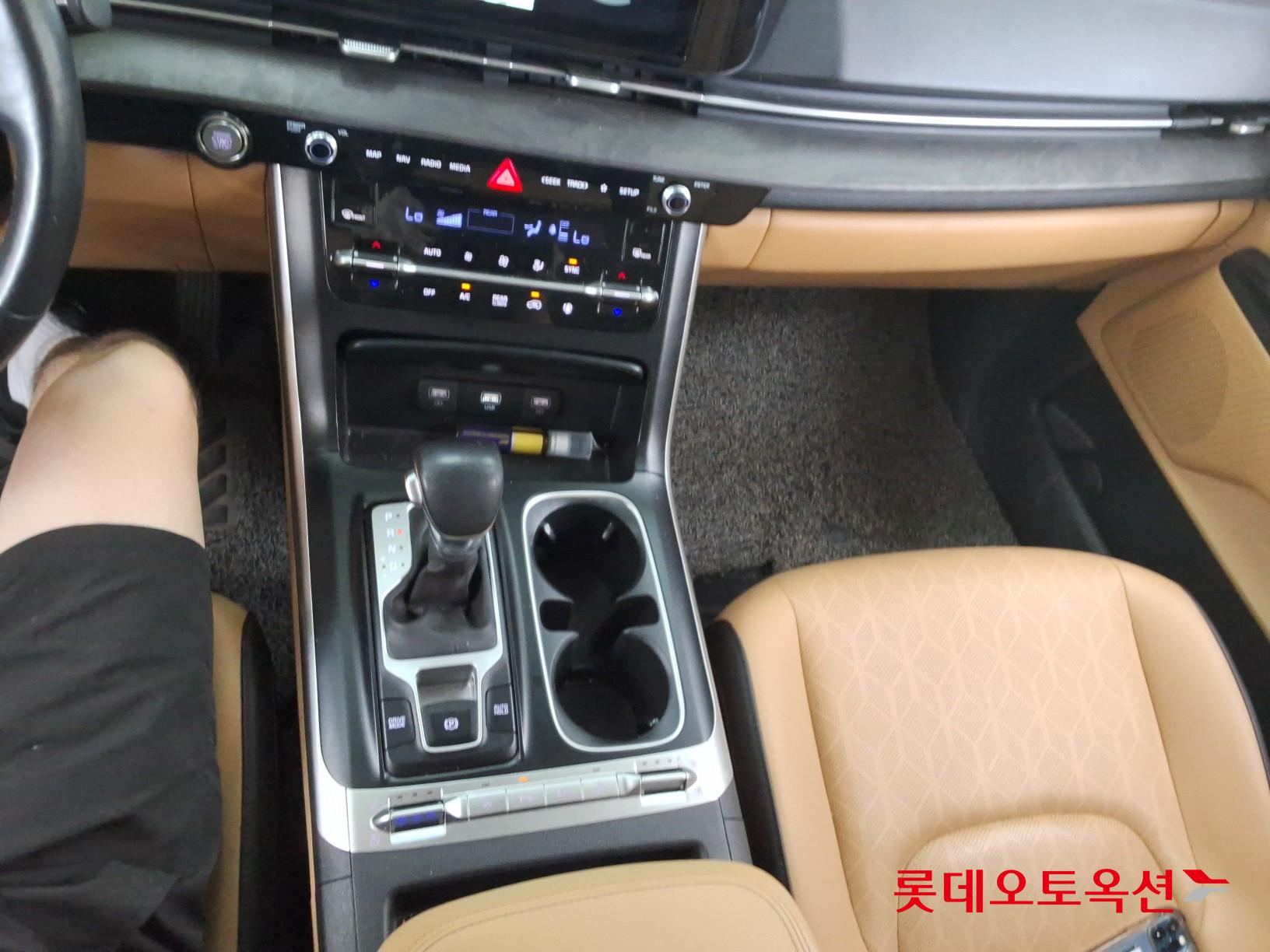 2023 - kia carnival