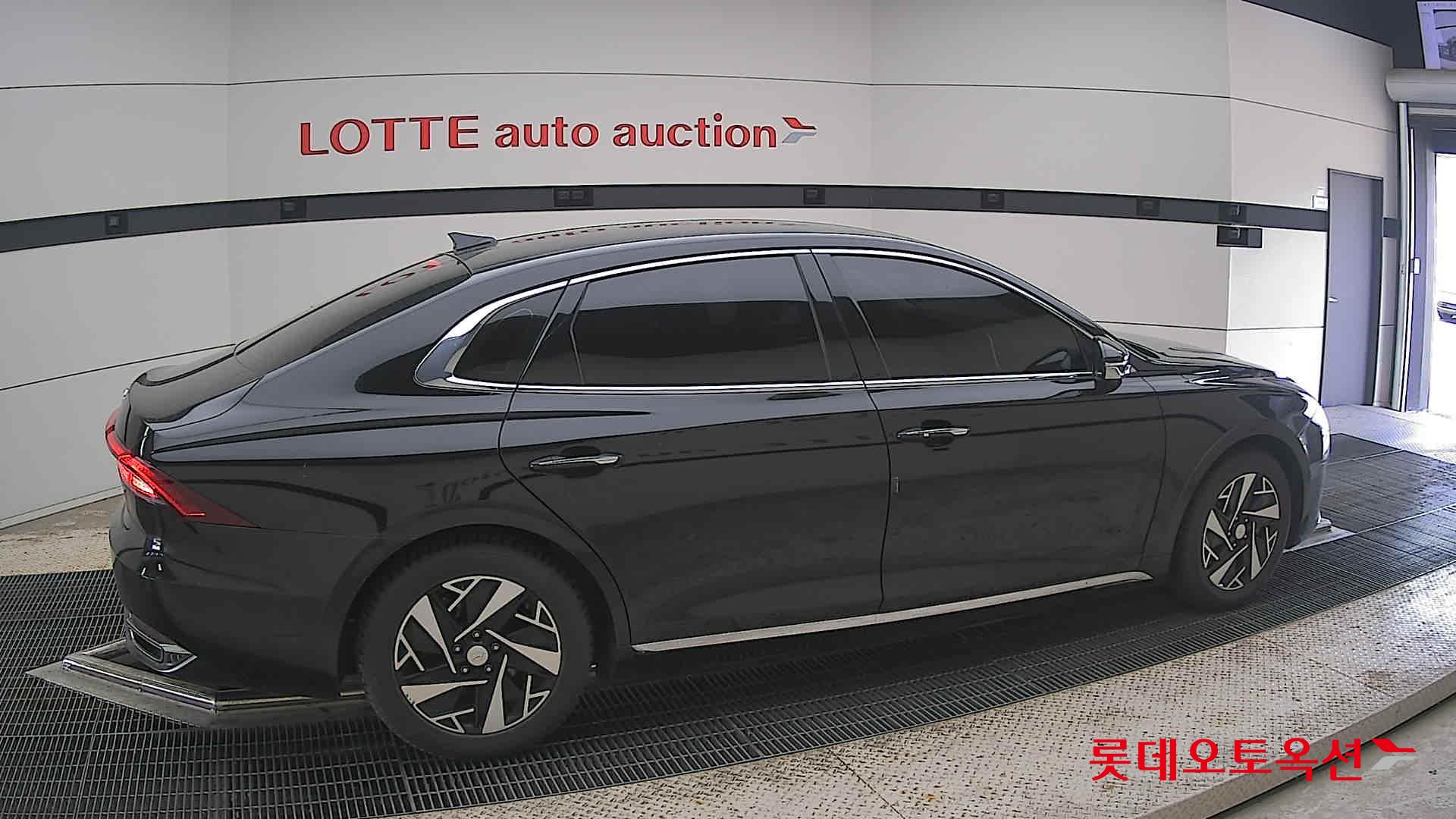 2021 - hyundai grandeur