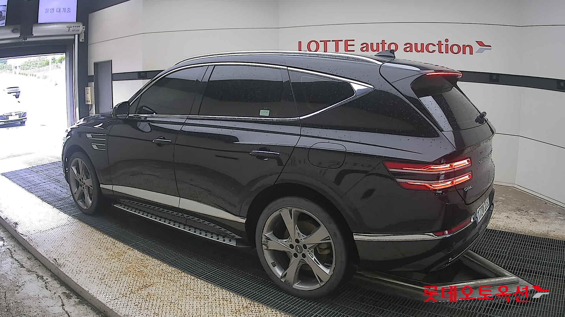 2022 - genesis gv80