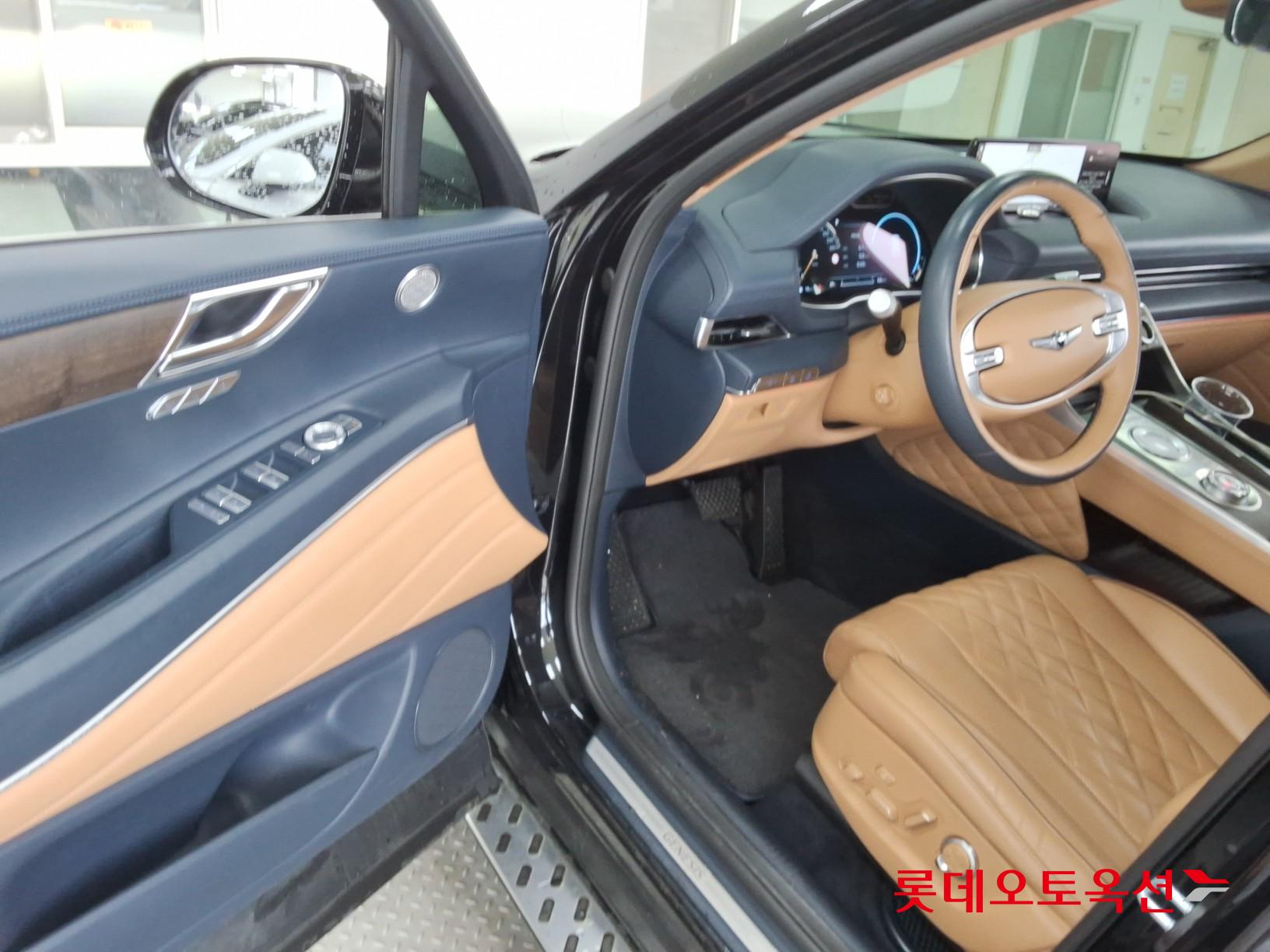 2022 - genesis gv80