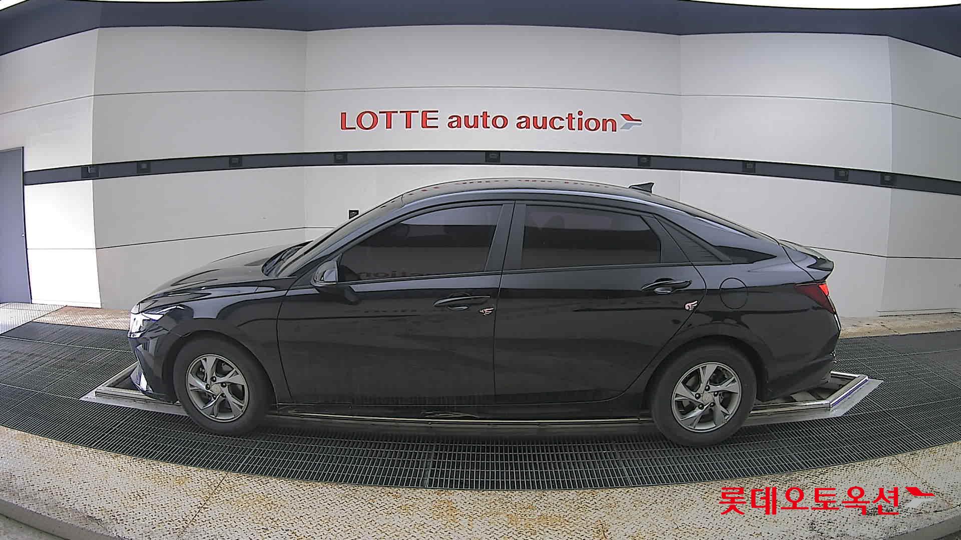 هيونداي إلانترا 2021 - صورة 13