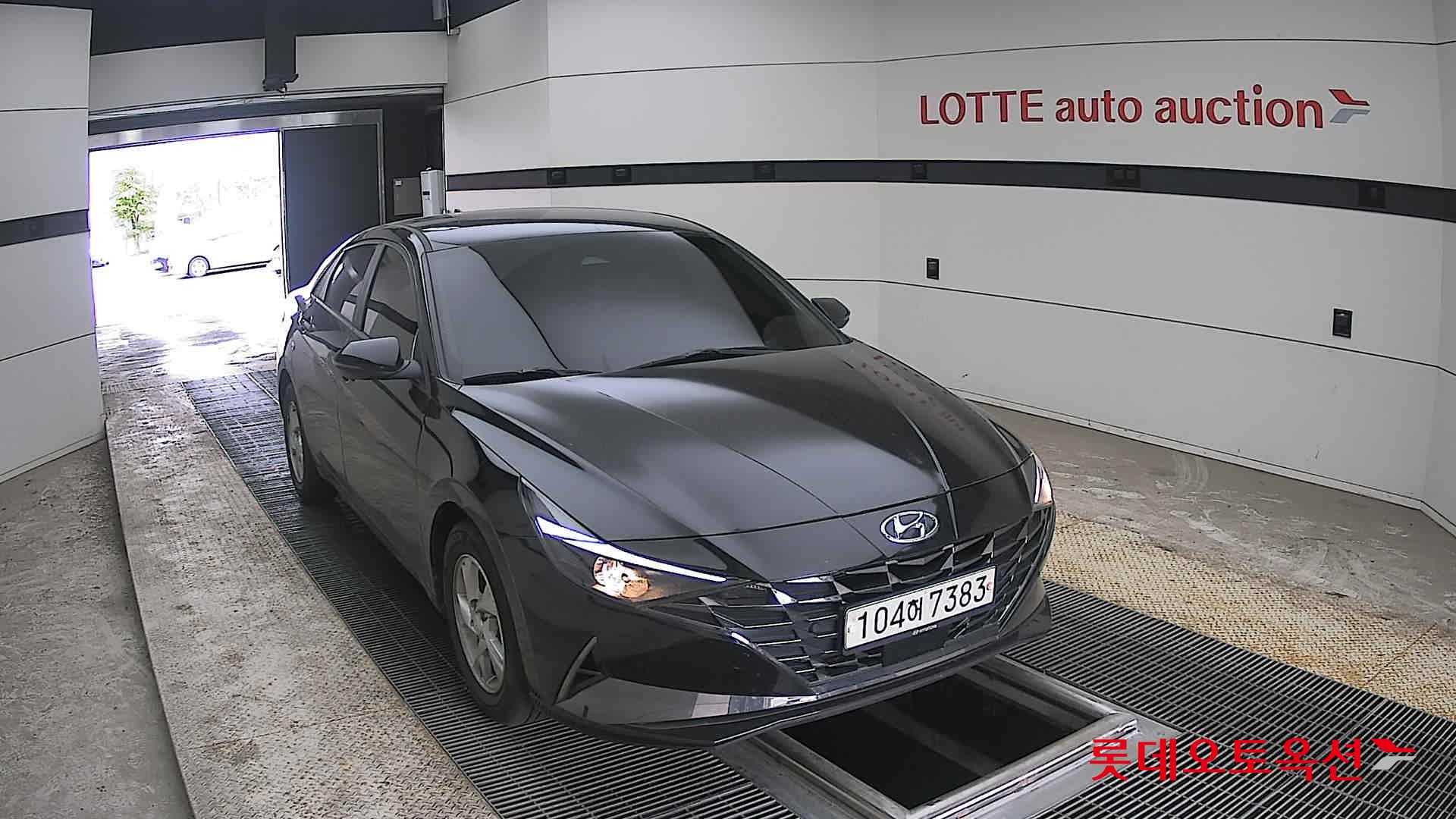 هيونداي إلانترا 2021 - صورة 24