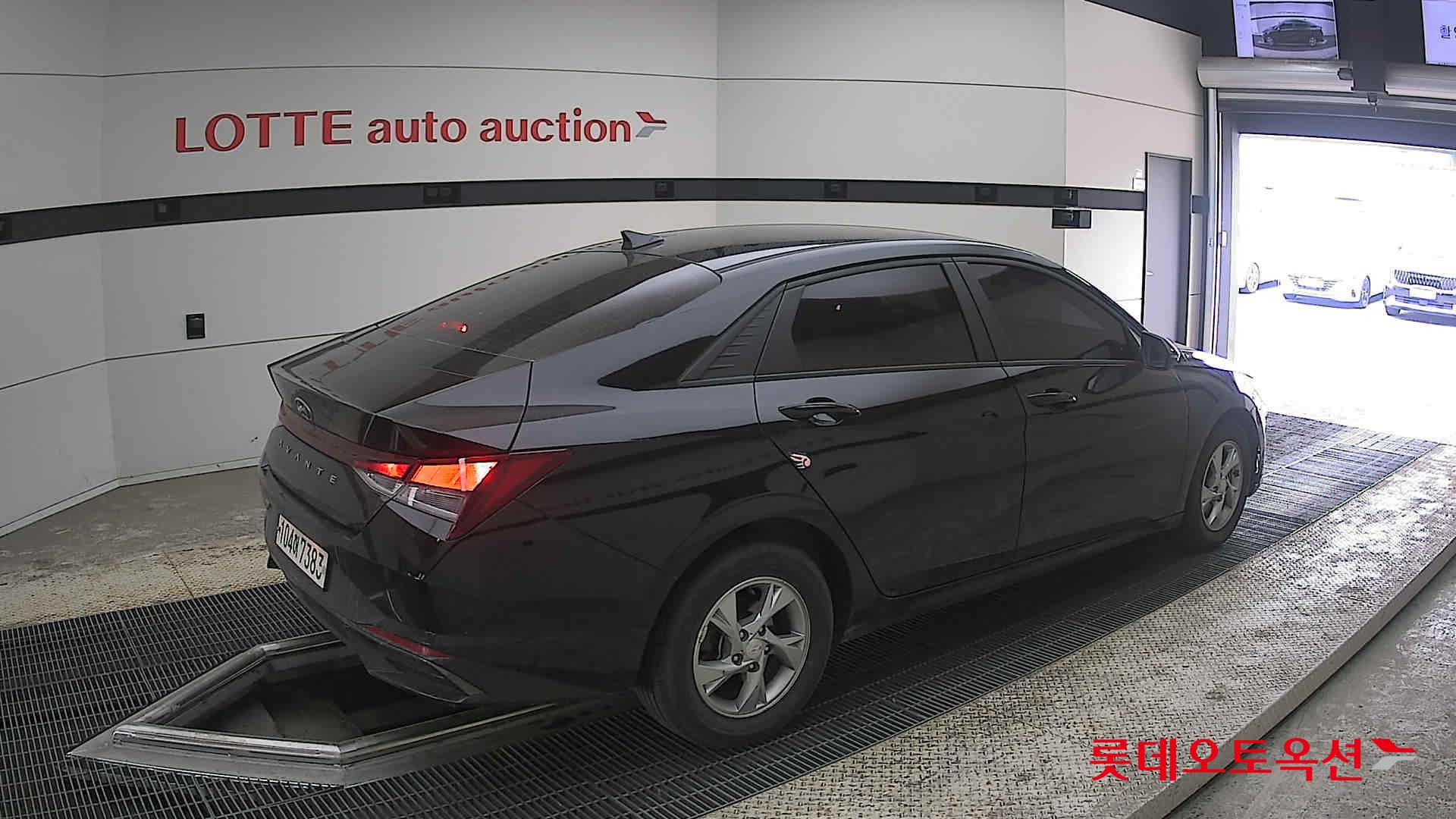 هيونداي إلانترا 2021 - صورة 19