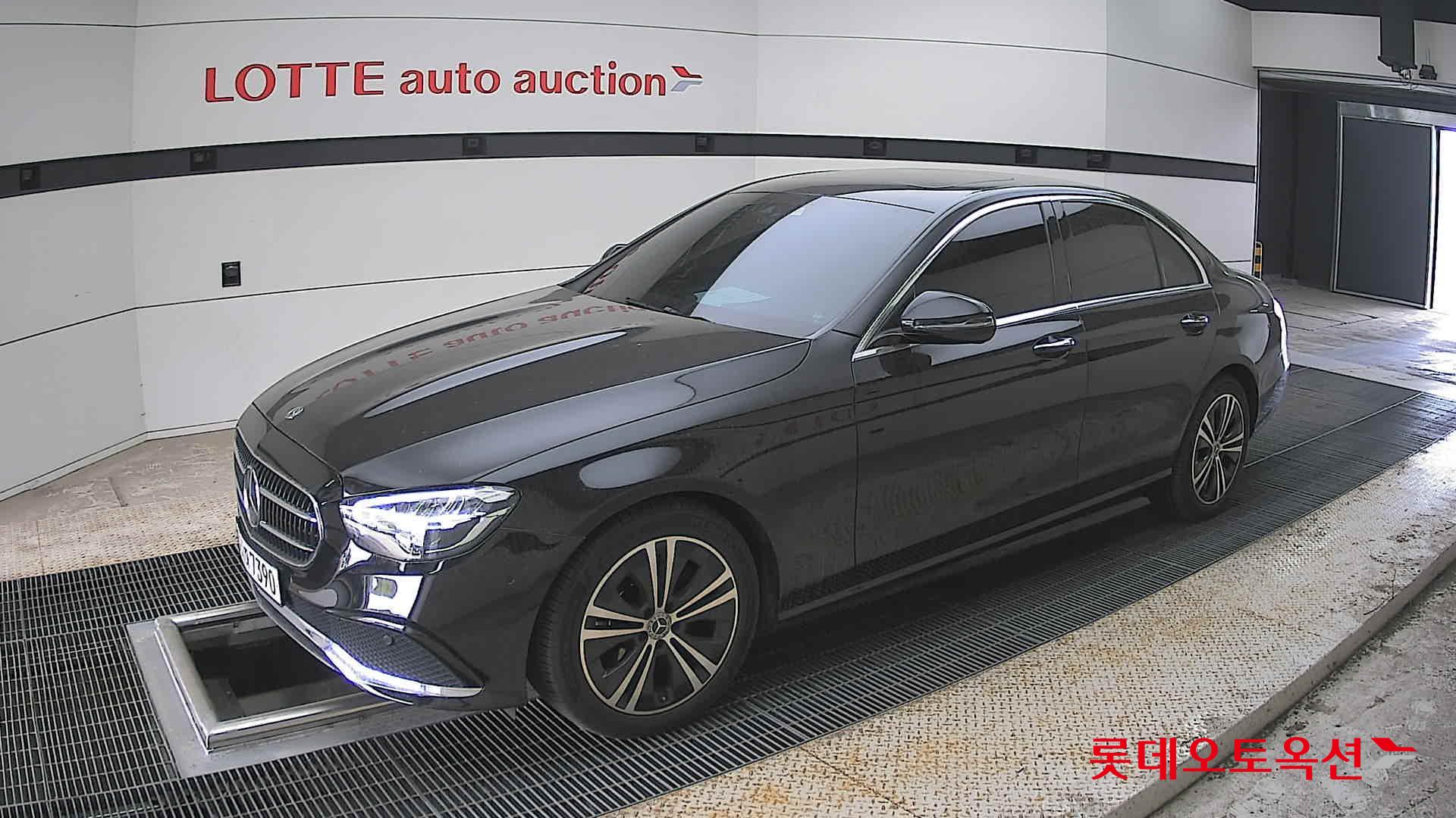 메르세데스-벤츠 E-클래스 2021 - 이미지 11