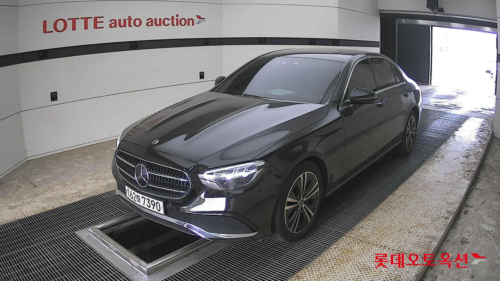 메르세데스-벤츠 E-클래스 2021 - 이미지 3