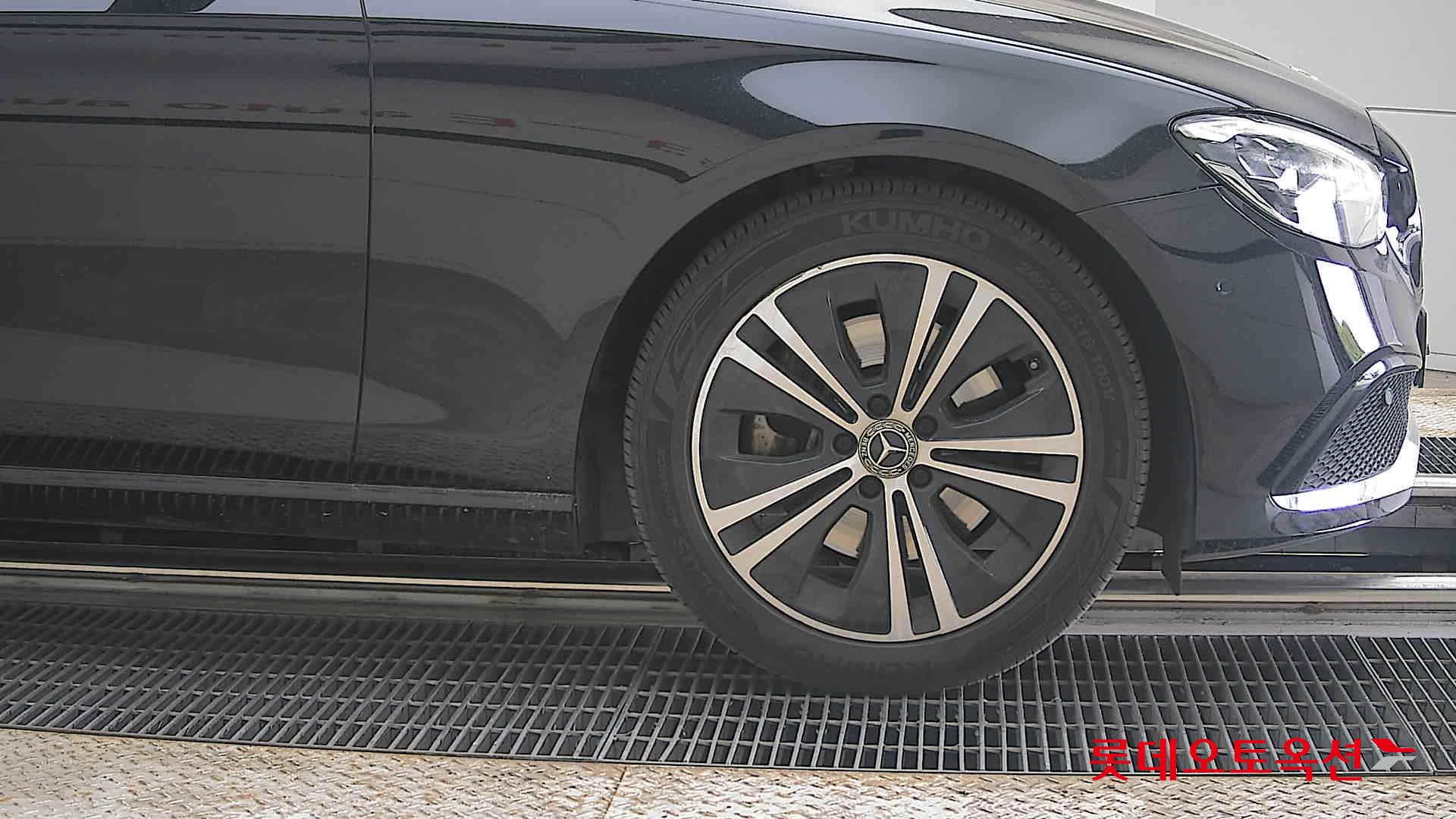 메르세데스-벤츠 E-클래스 2021 - 이미지 27