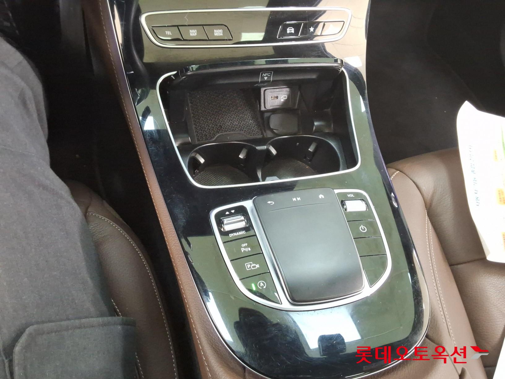 메르세데스-벤츠 E-클래스 2021 - 이미지 34