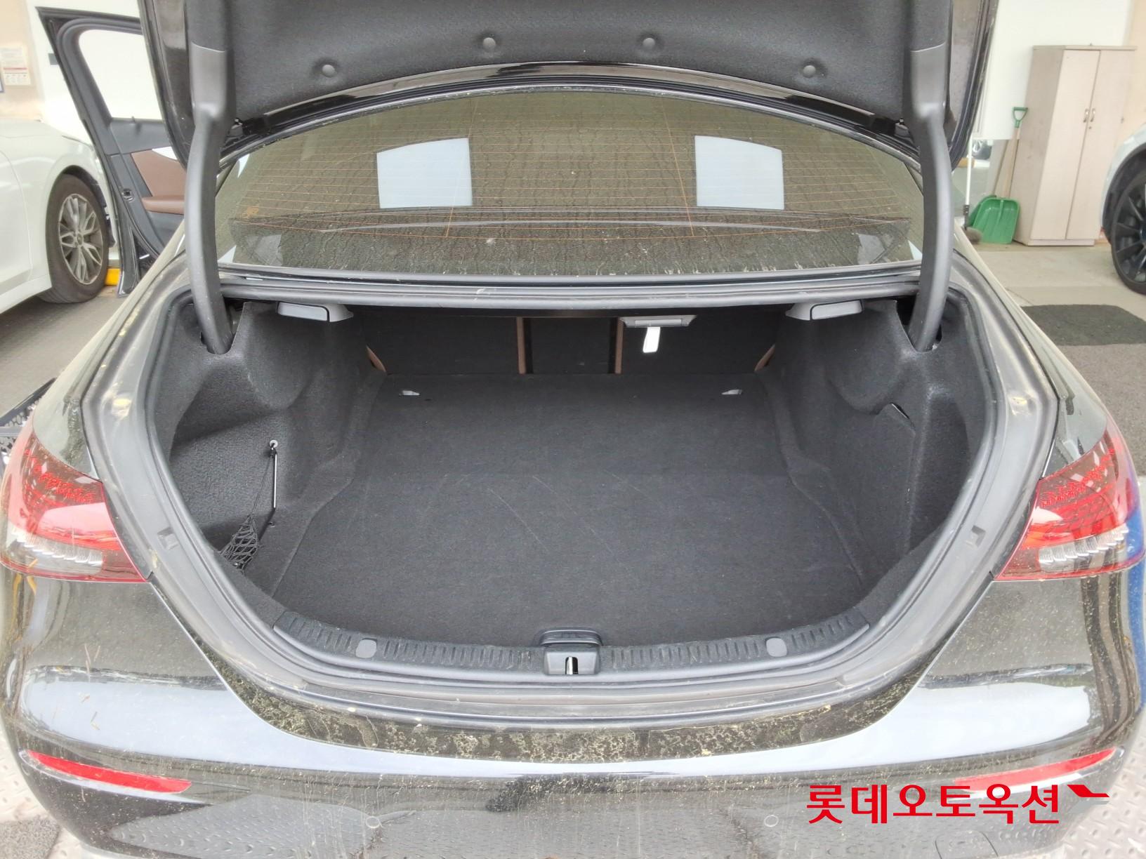 메르세데스-벤츠 E-클래스 2021 - 이미지 9