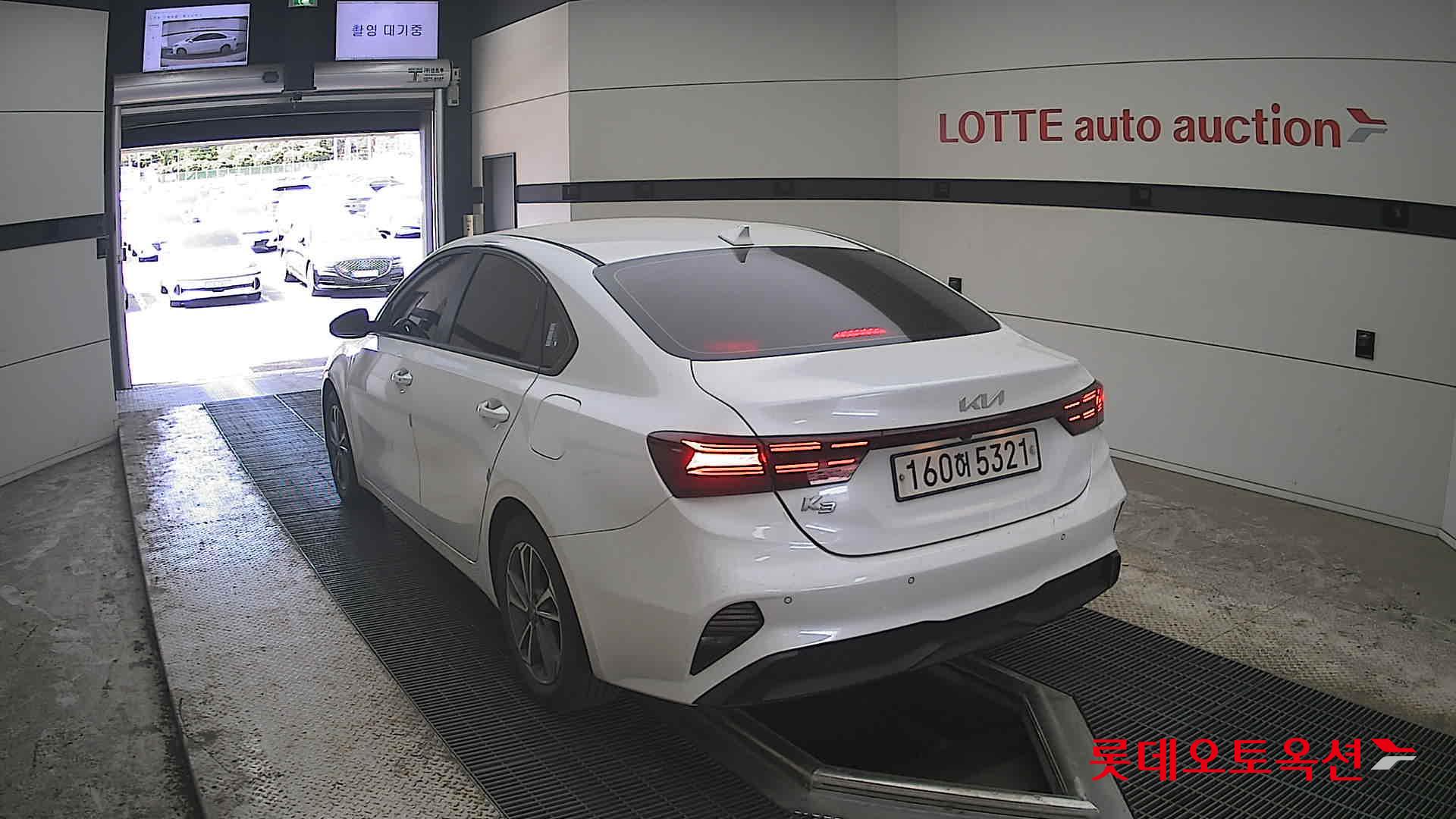 Kia K3 - 16