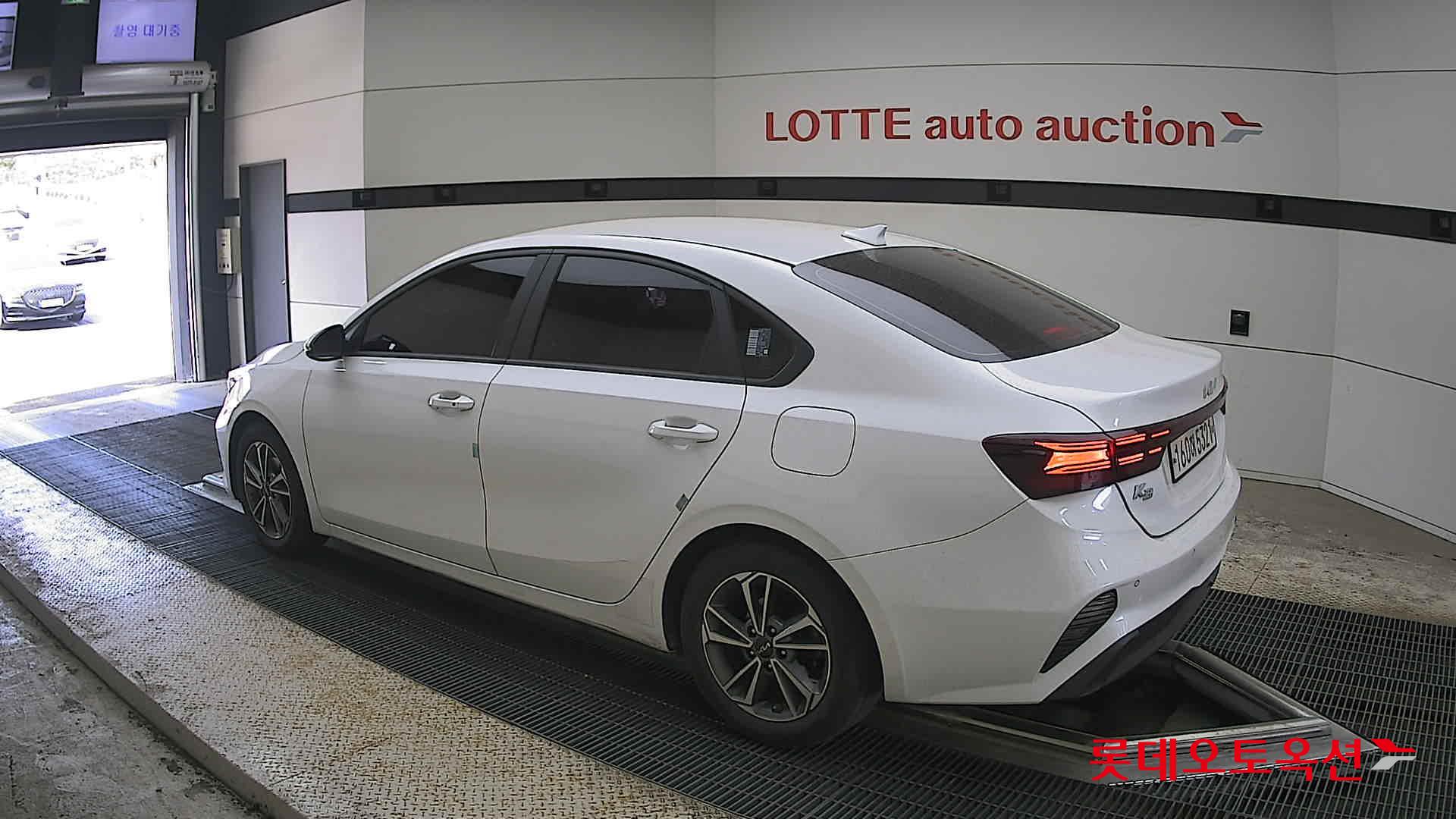 Kia K3 - 15