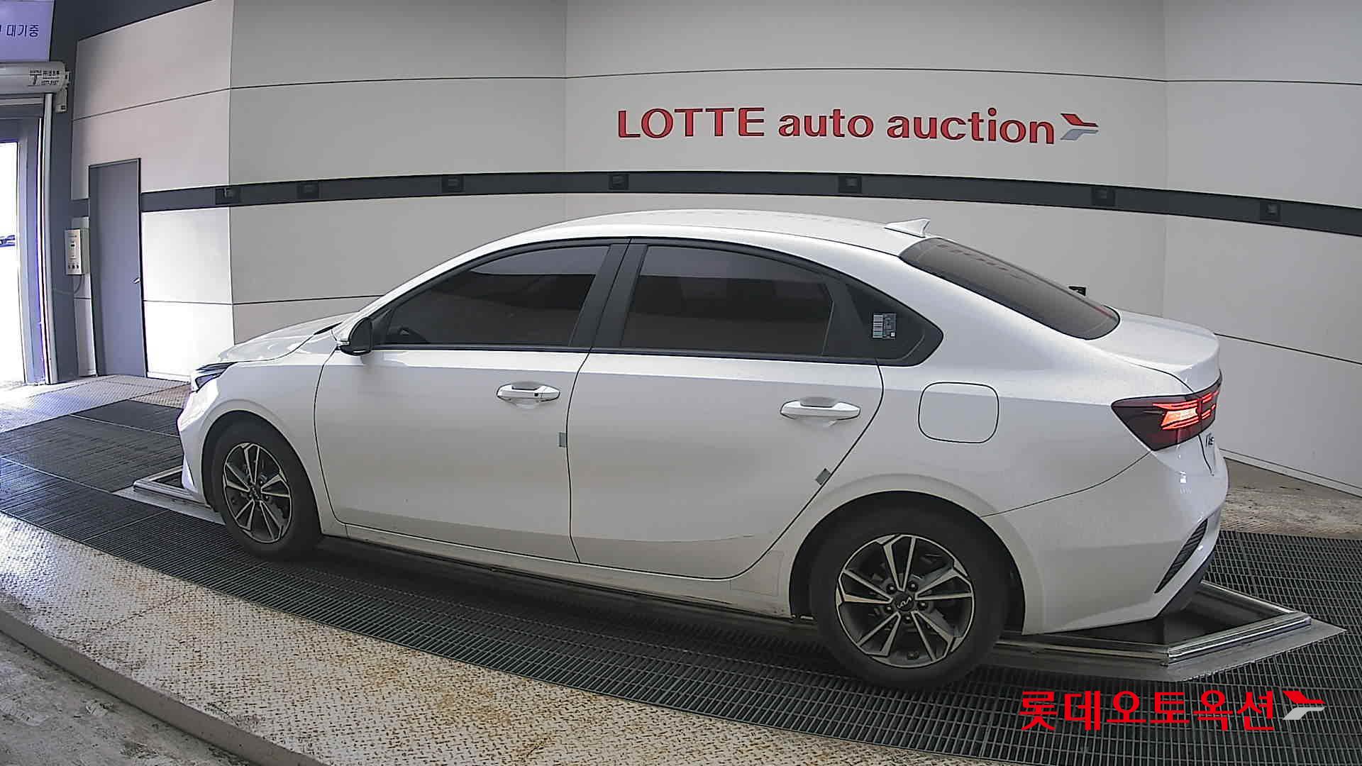 Kia K3 - 14