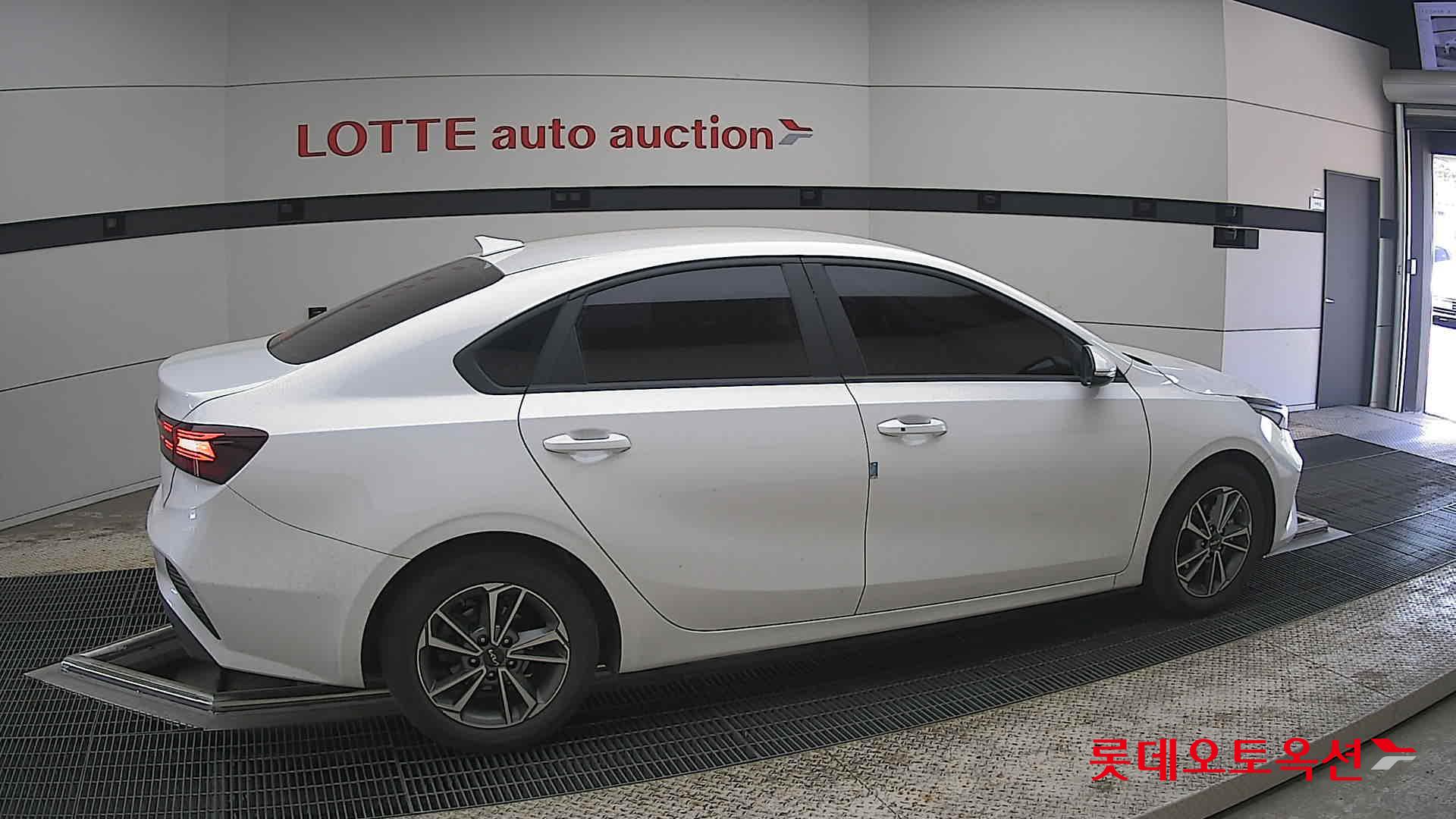 Kia K3 - 20