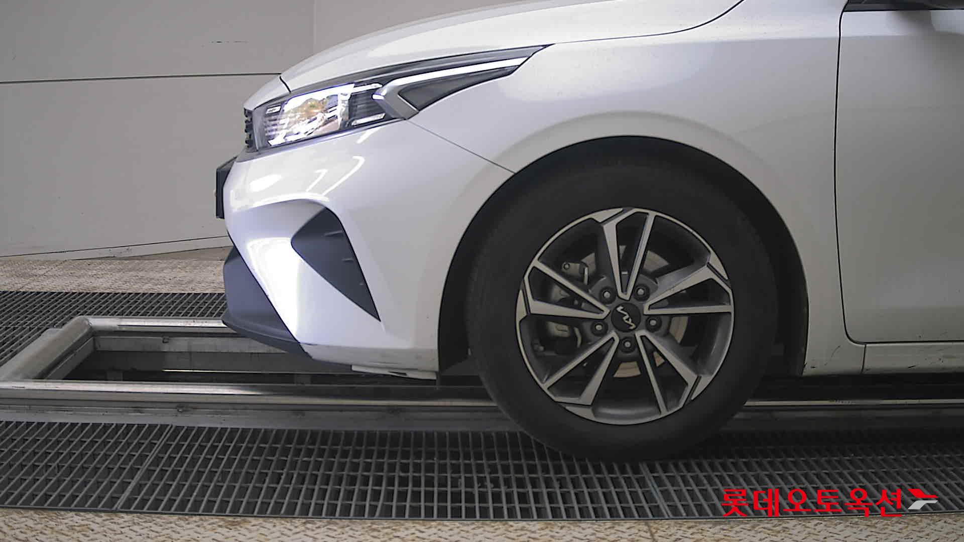 Kia K3 - 25