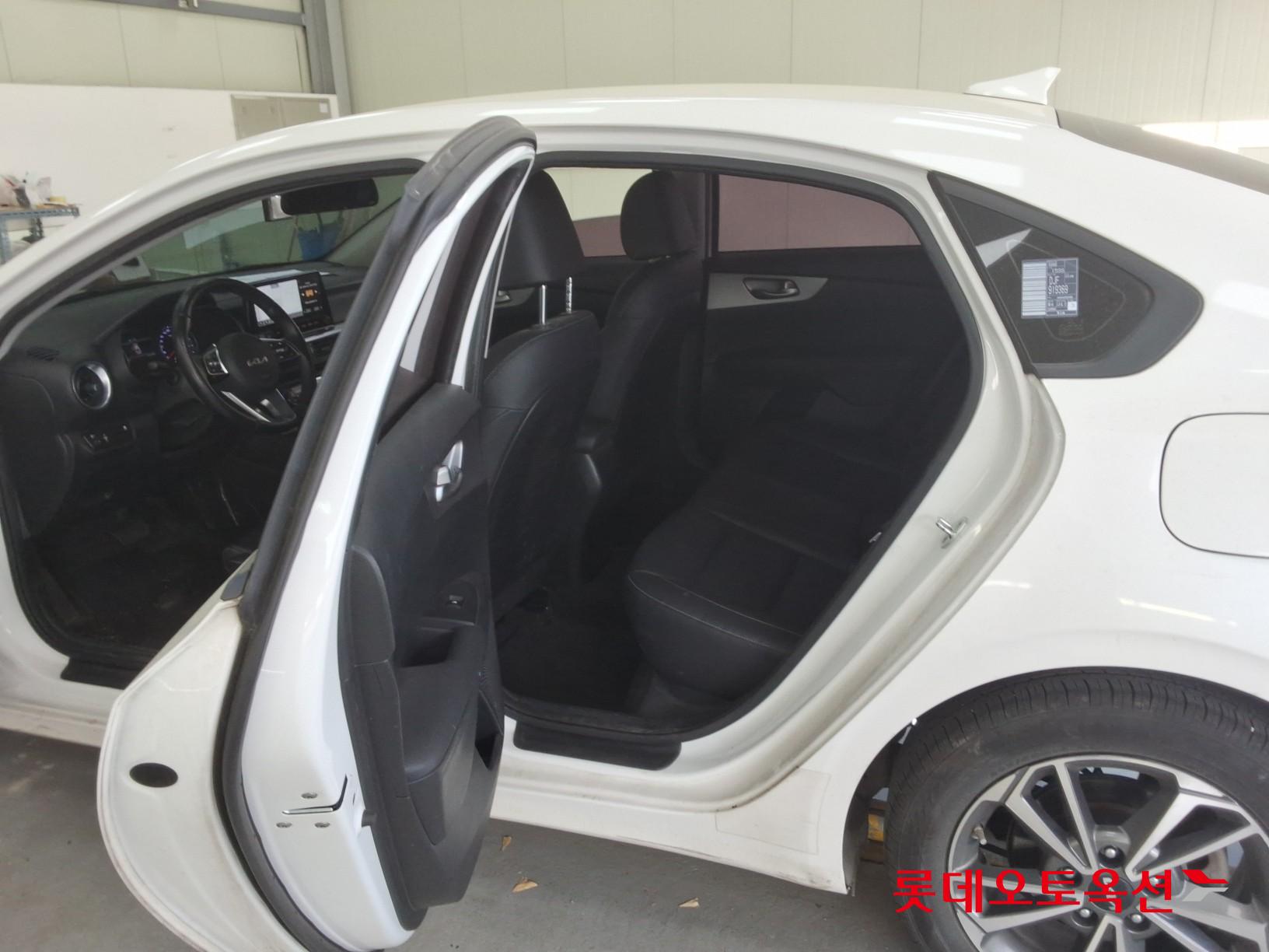 Kia K3 - 38