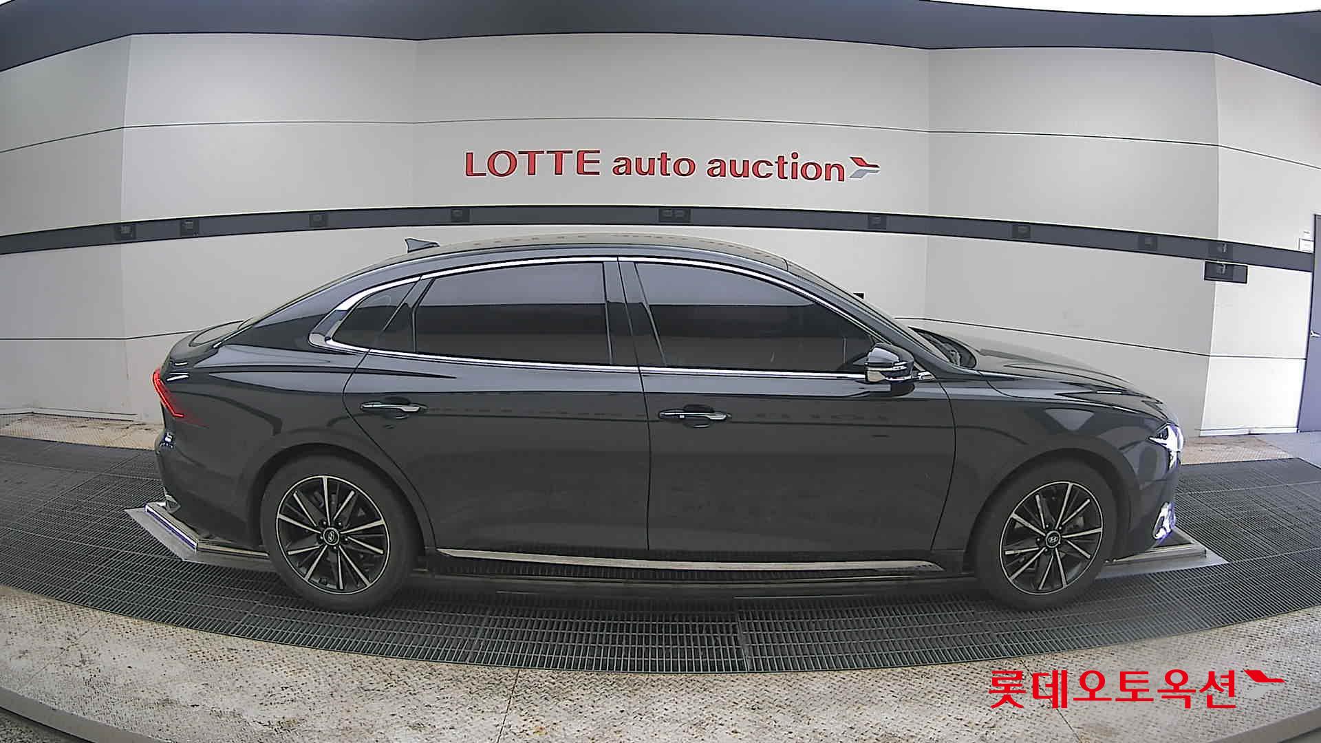 Hyundai Grandeur - 21