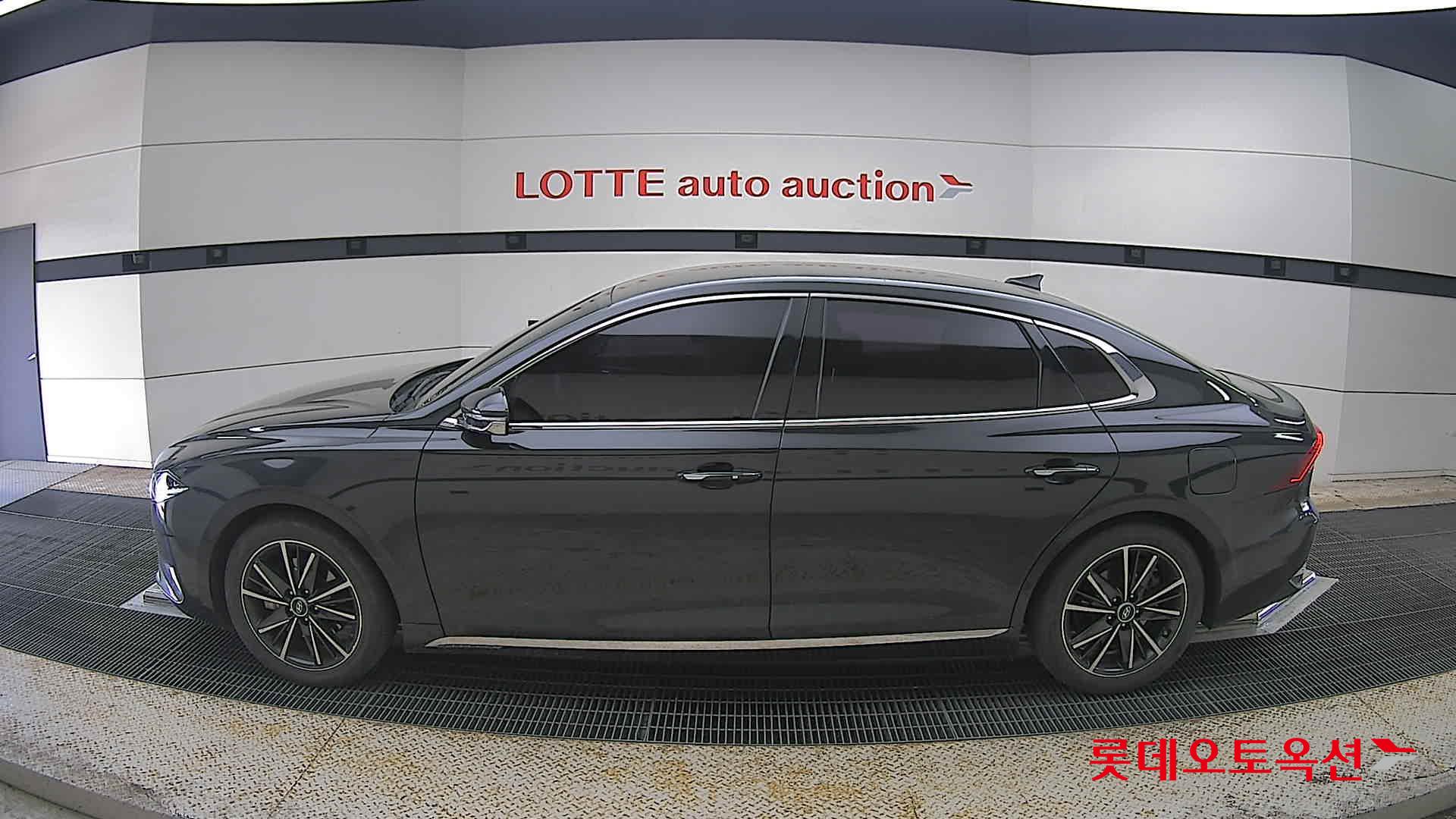 Hyundai Grandeur - 13