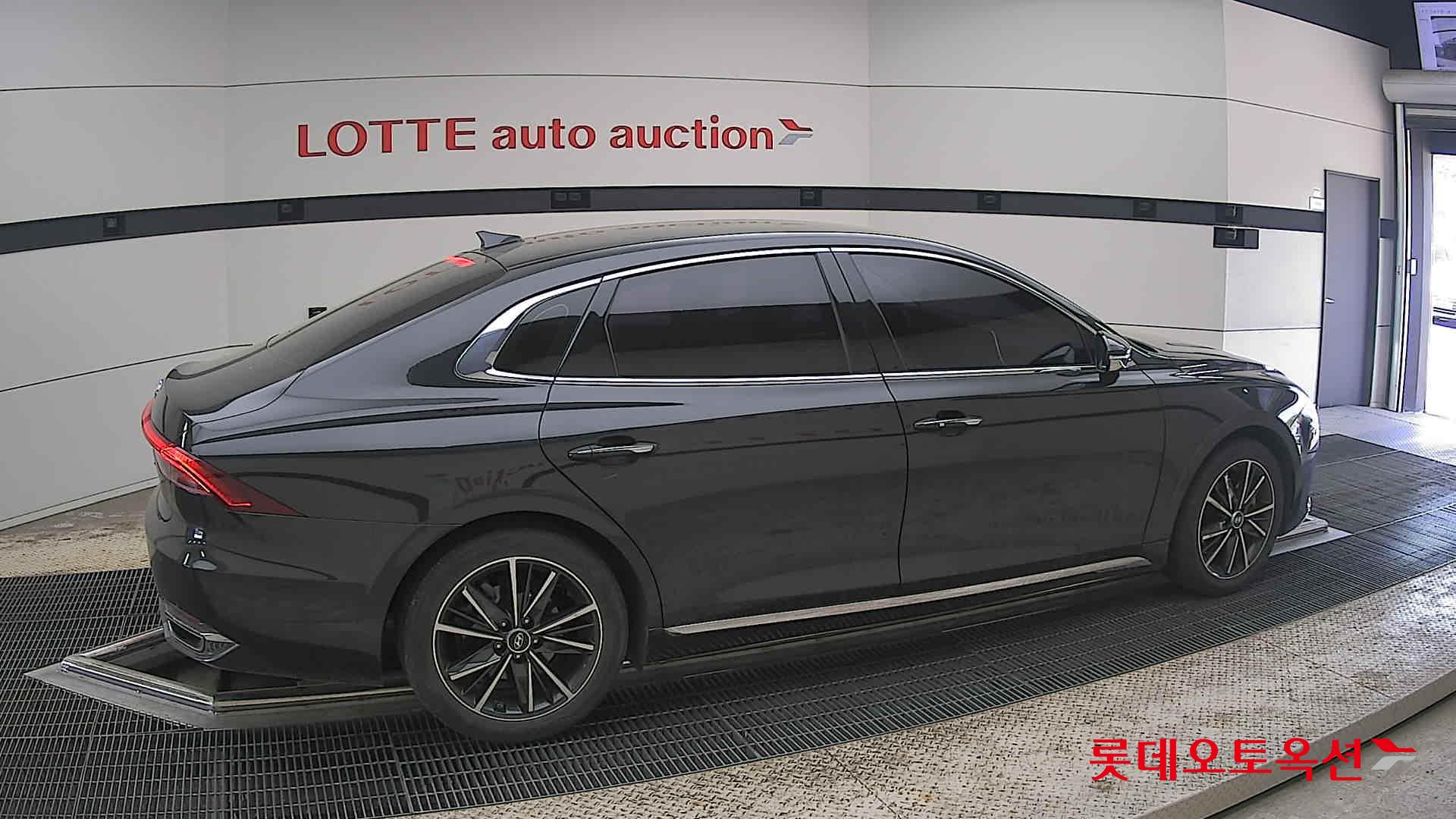 Hyundai Grandeur - 20