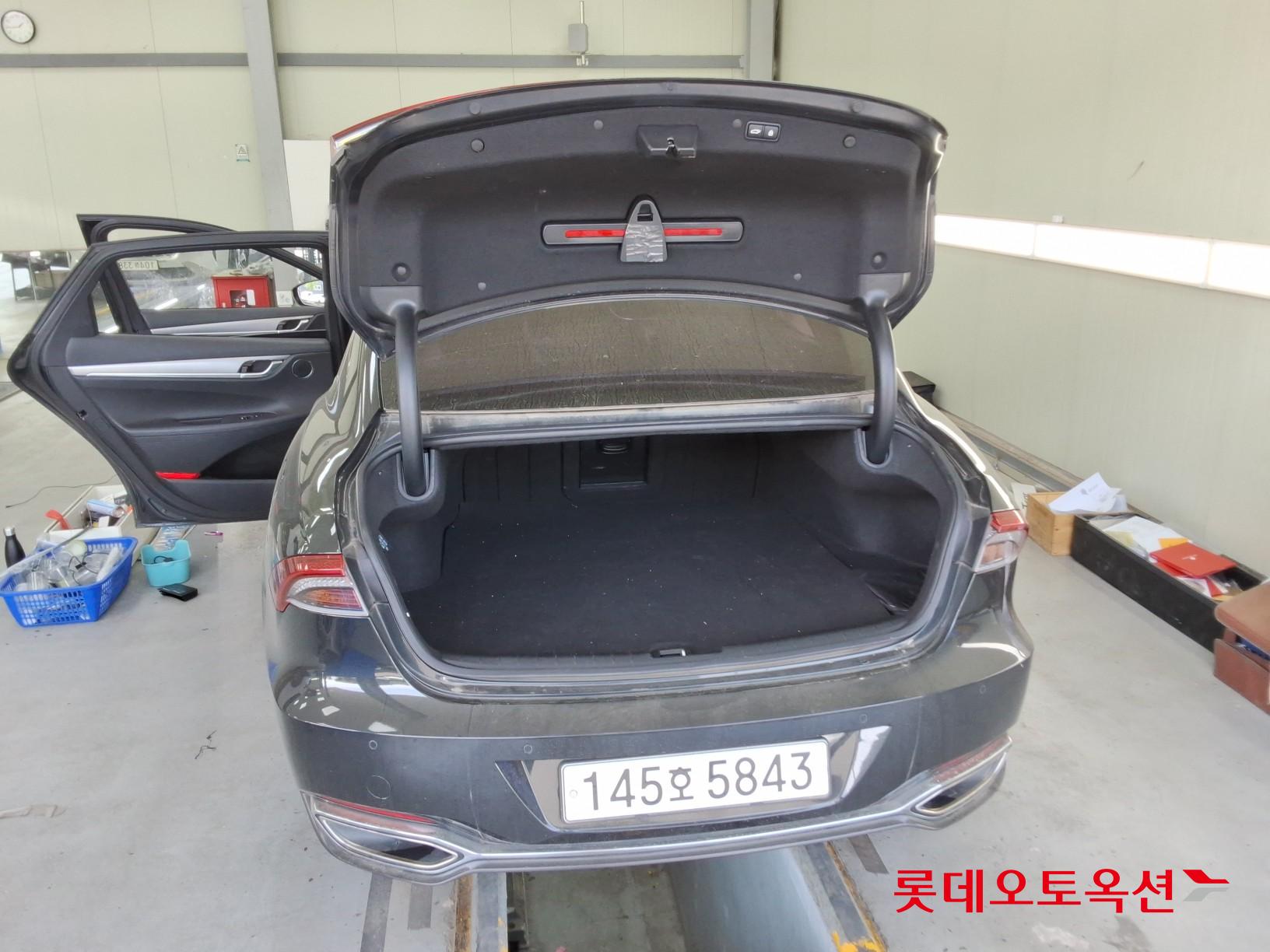 Hyundai Grandeur - 9