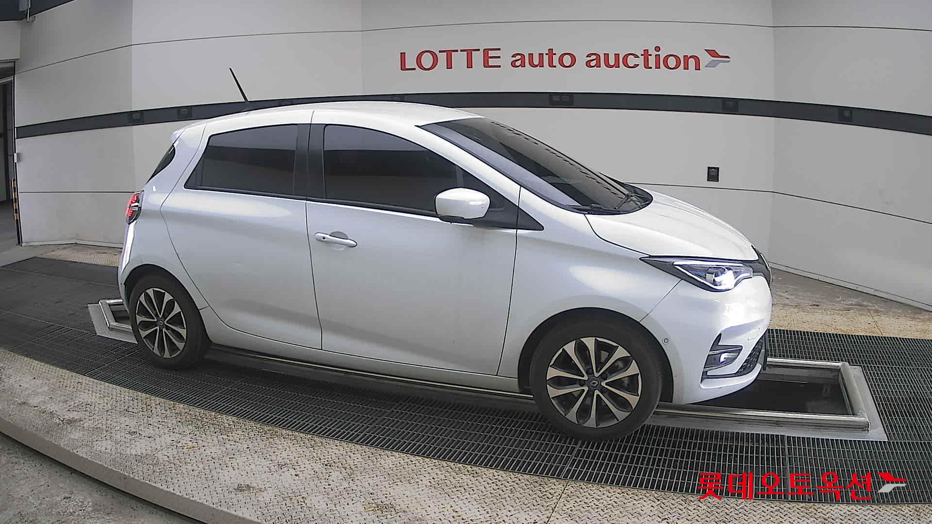 Renault Samsung Zoe - 22