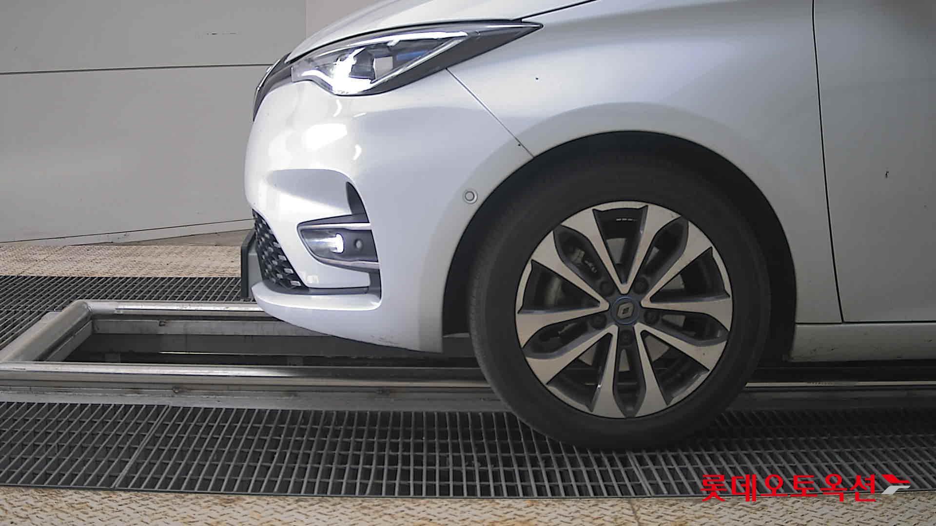 Renault Samsung Zoe - 25