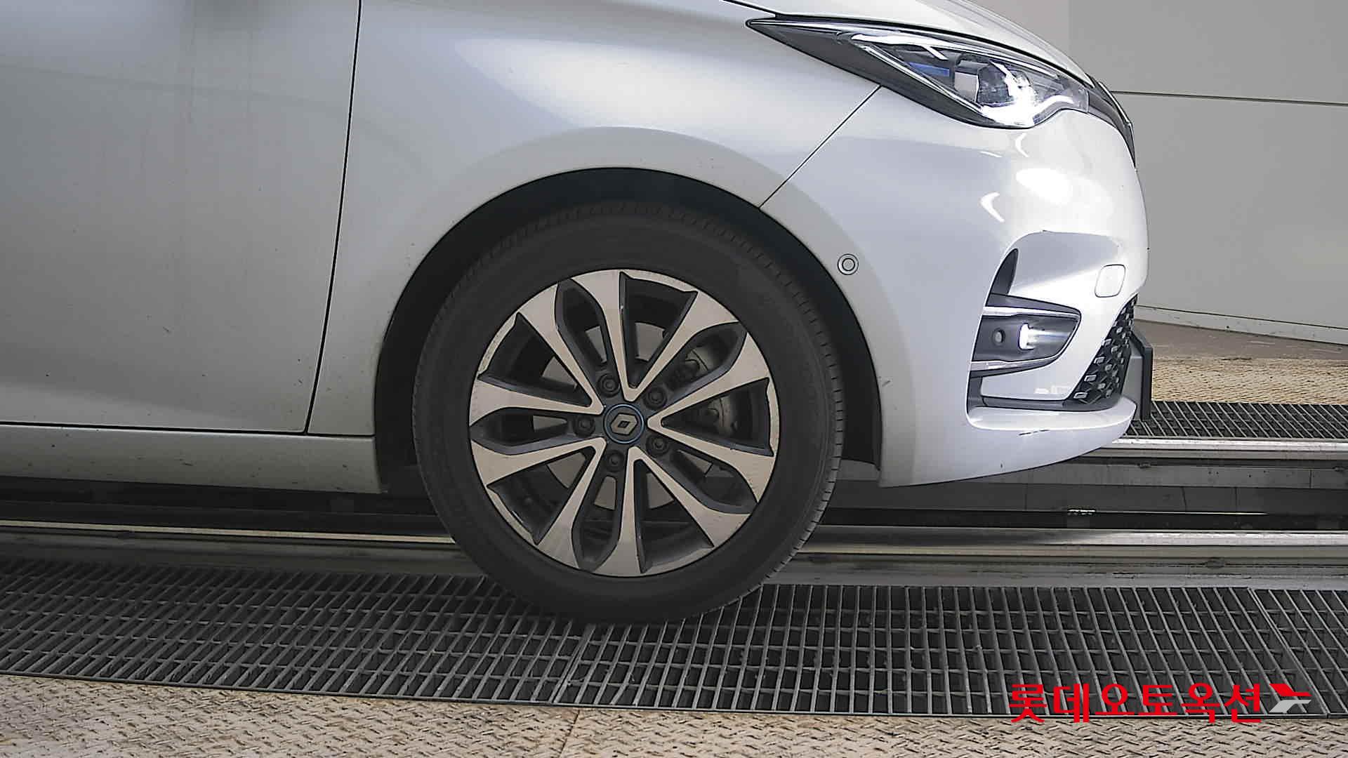 Renault Samsung Zoe - 27
