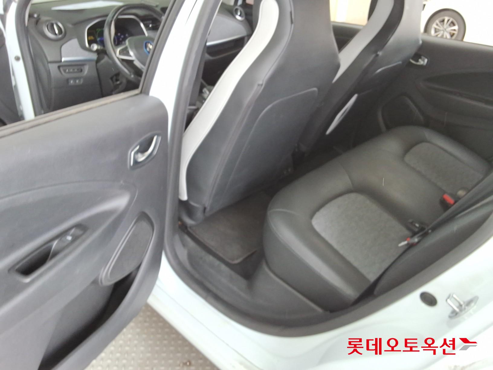 Renault Samsung Zoe - 38