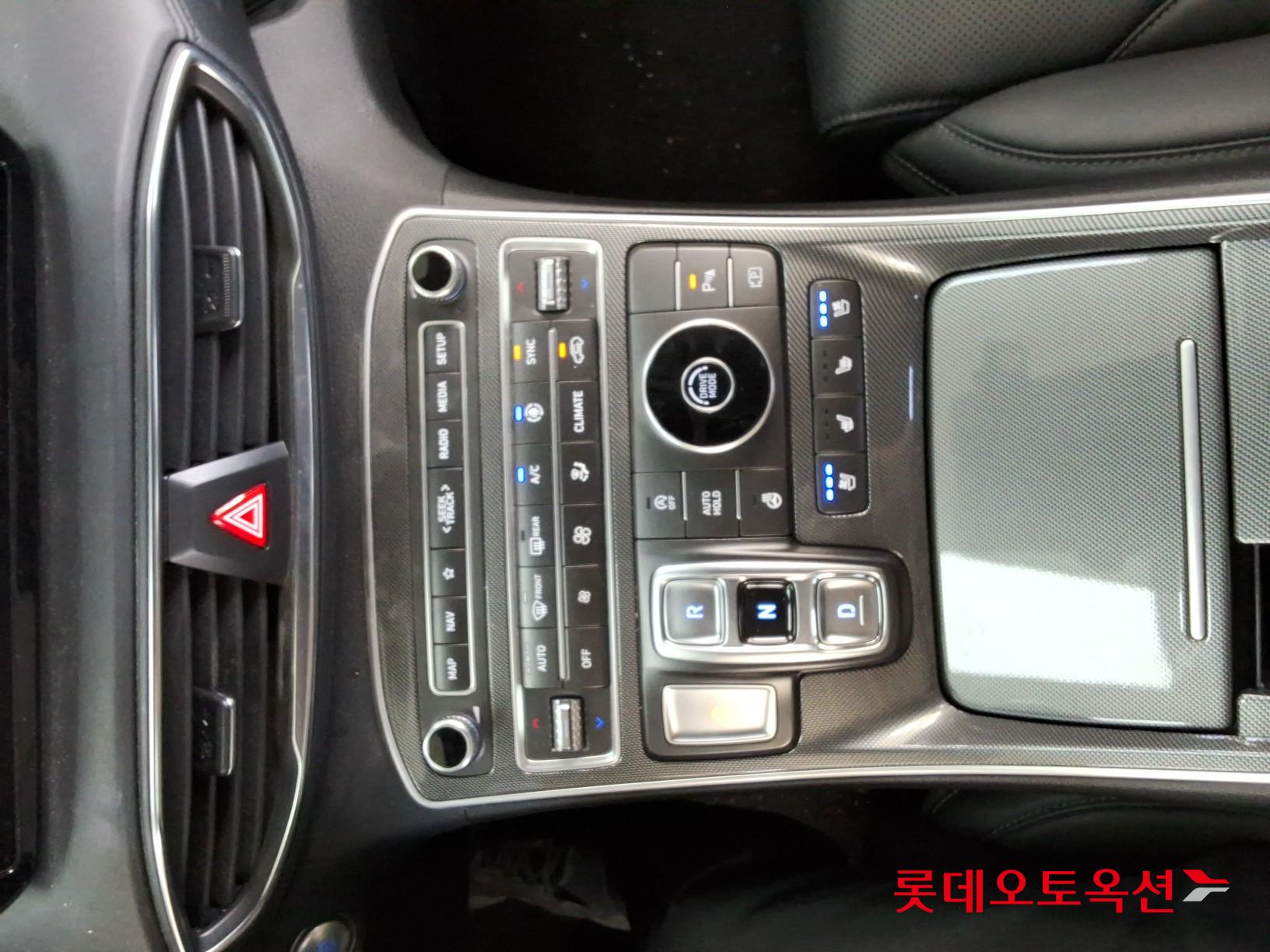 Hyundai Santa Fe - 32