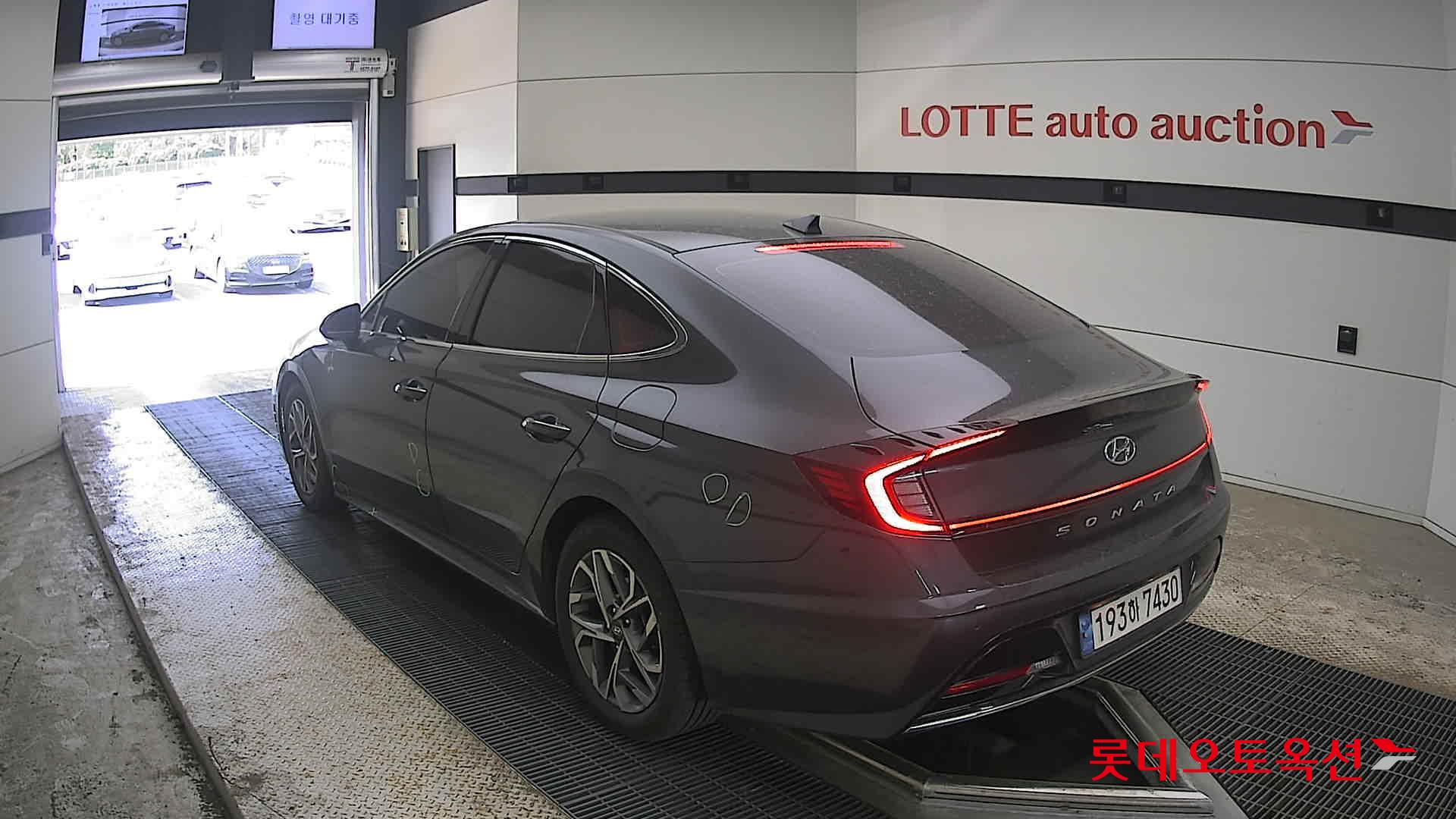 Hyundai Sonata - 4