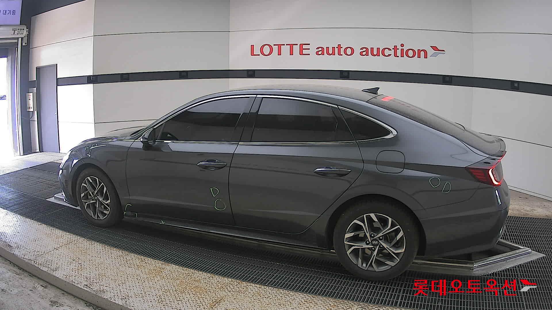 Hyundai Sonata - 14