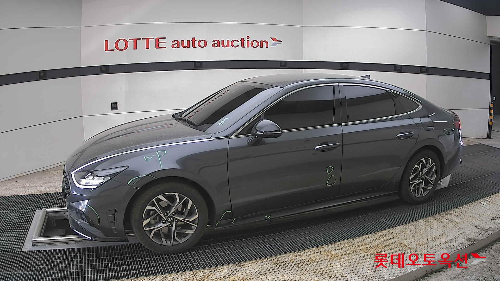 Hyundai Sonata - 12