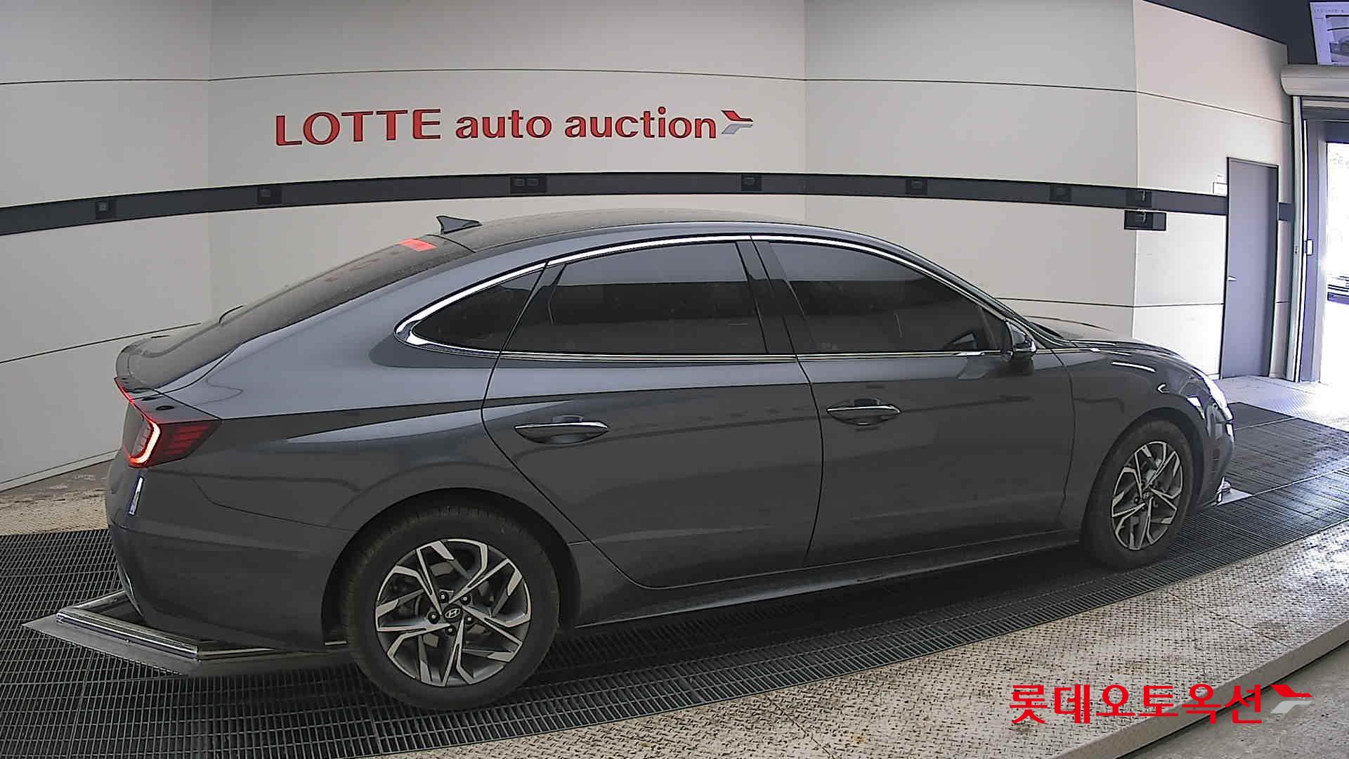 Hyundai Sonata - 20