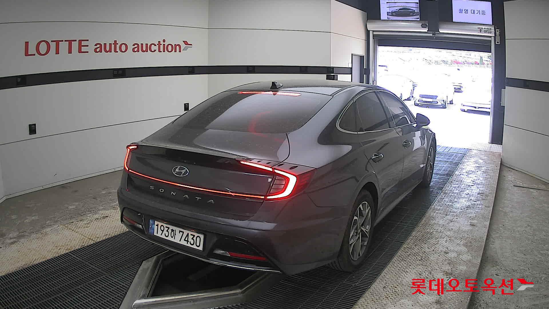 Hyundai Sonata - 18