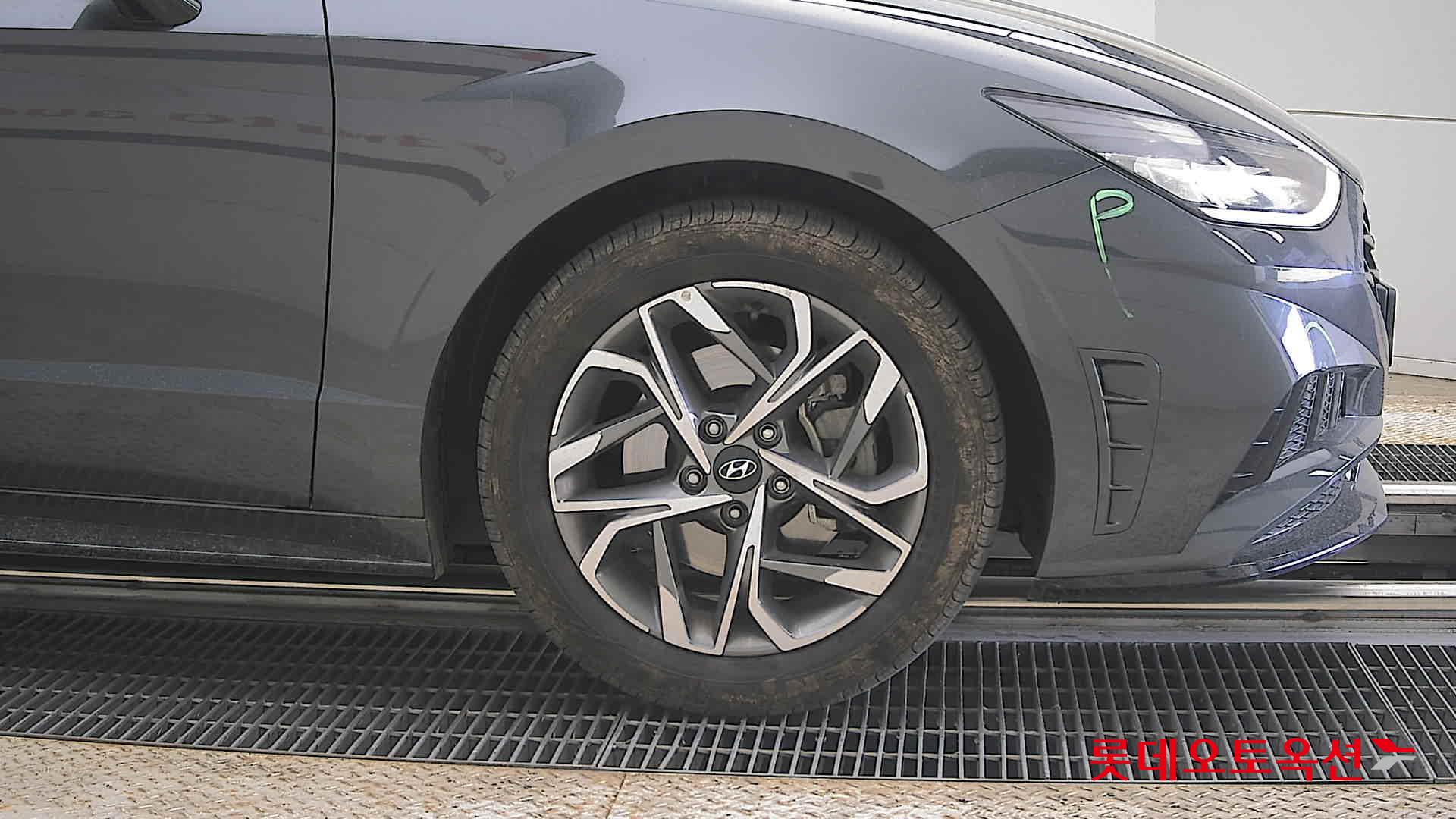 Hyundai Sonata - 27