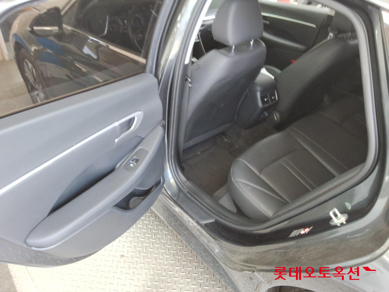 Hyundai Sonata - 37