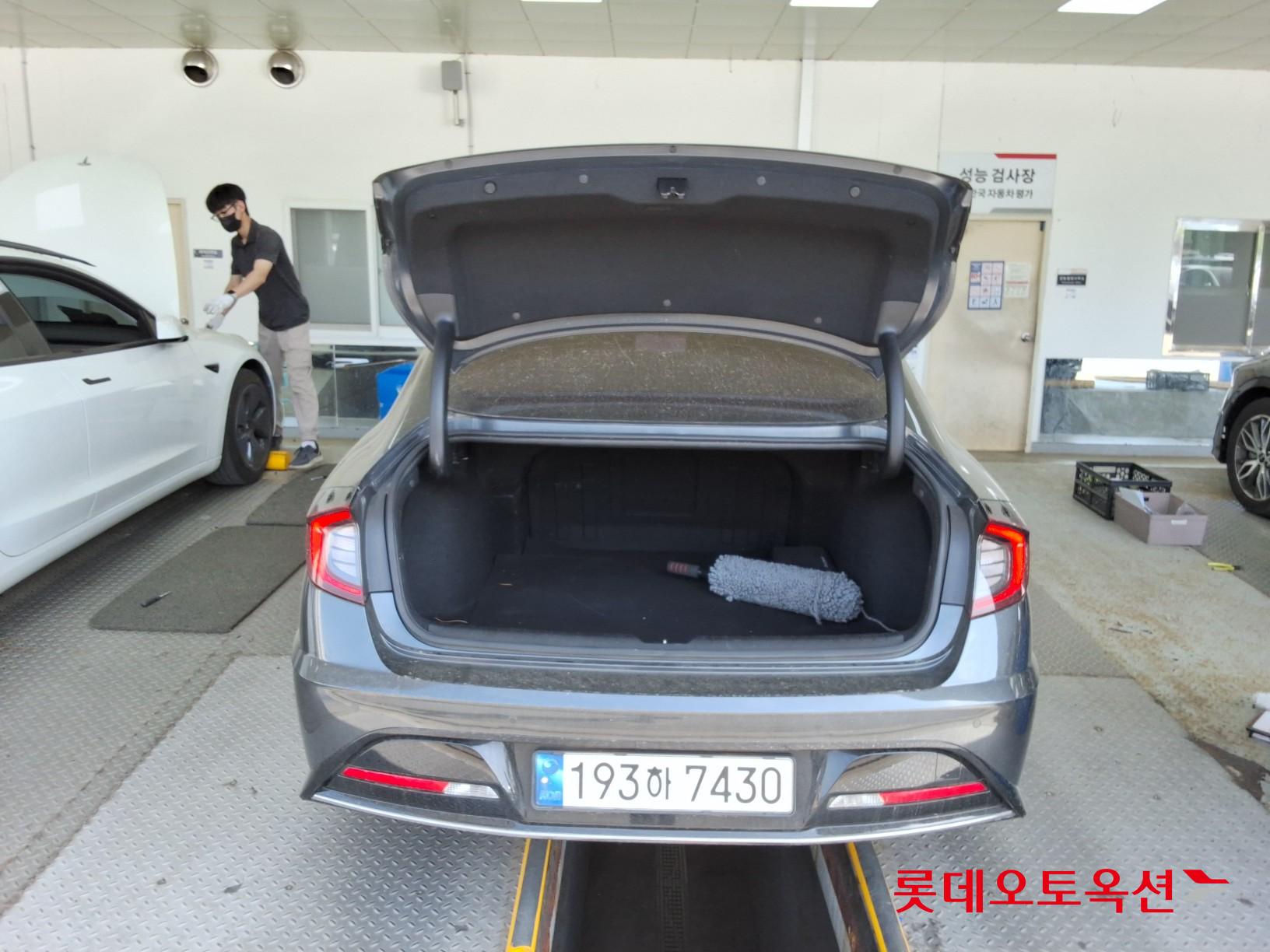 Hyundai Sonata - 9