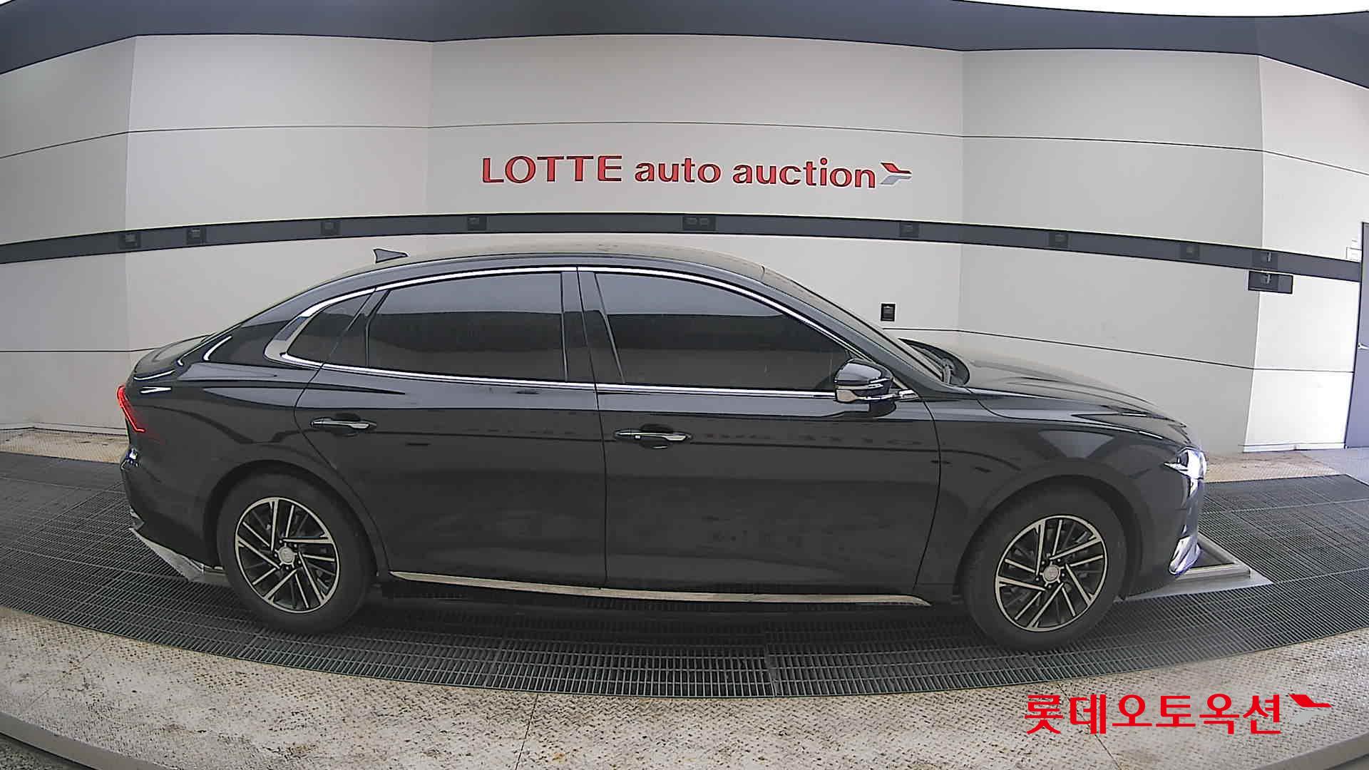 Hyundai Grandeur - 21