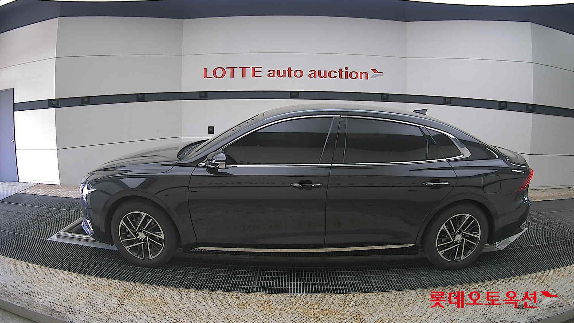 Hyundai Grandeur - 13