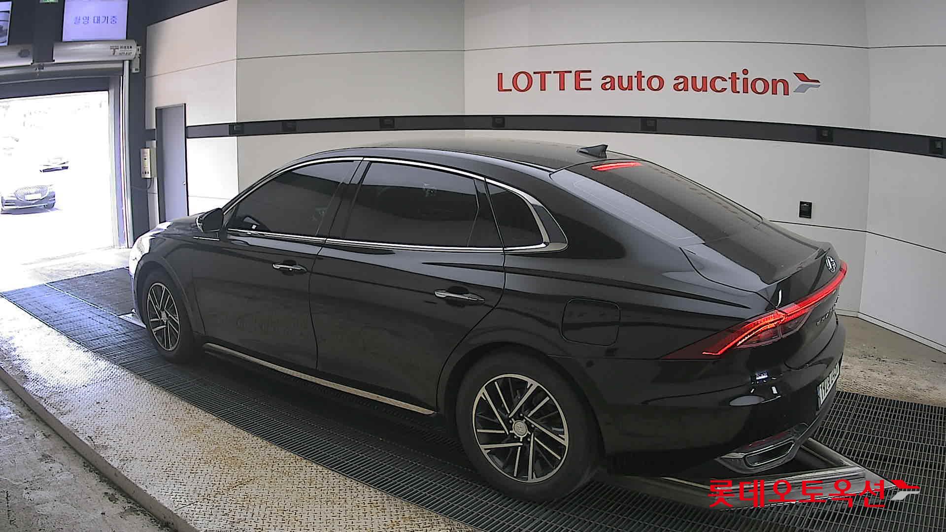 Hyundai Grandeur - 15
