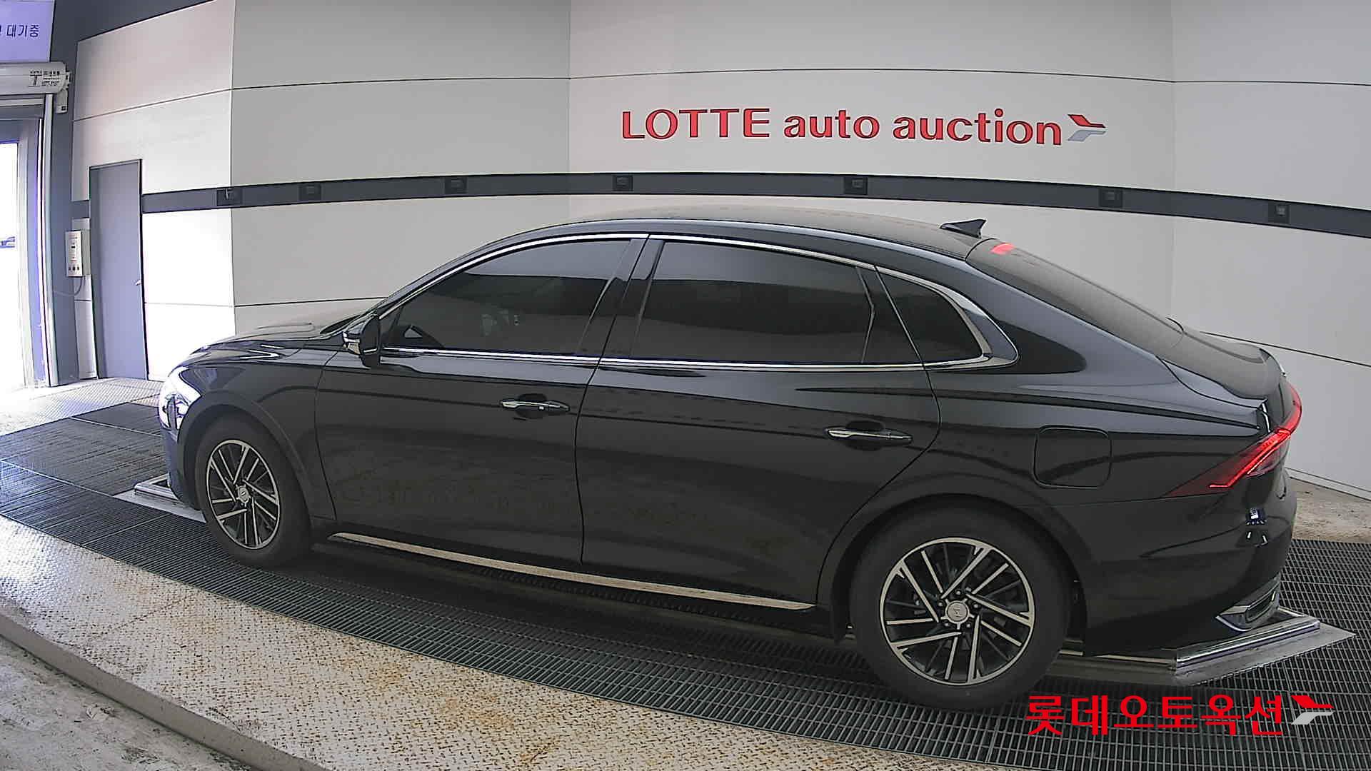 Hyundai Grandeur - 14