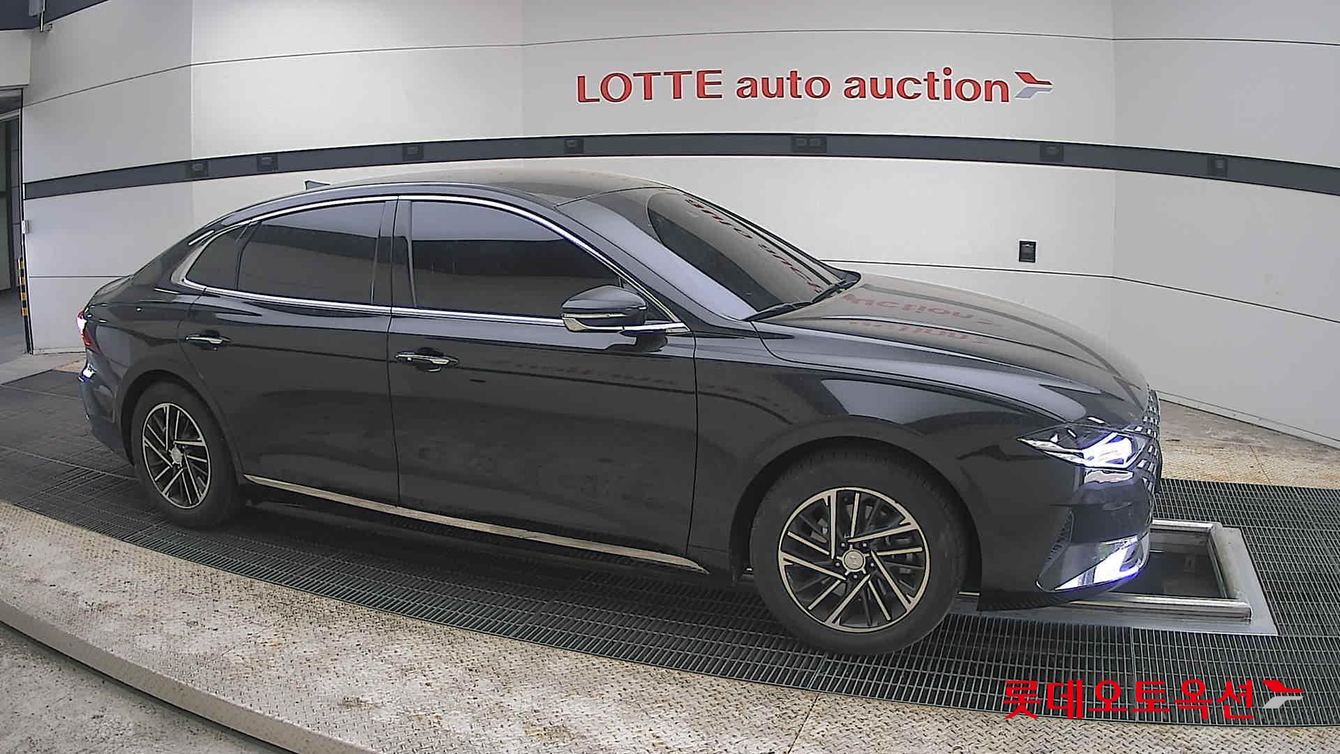 Hyundai Grandeur - 22