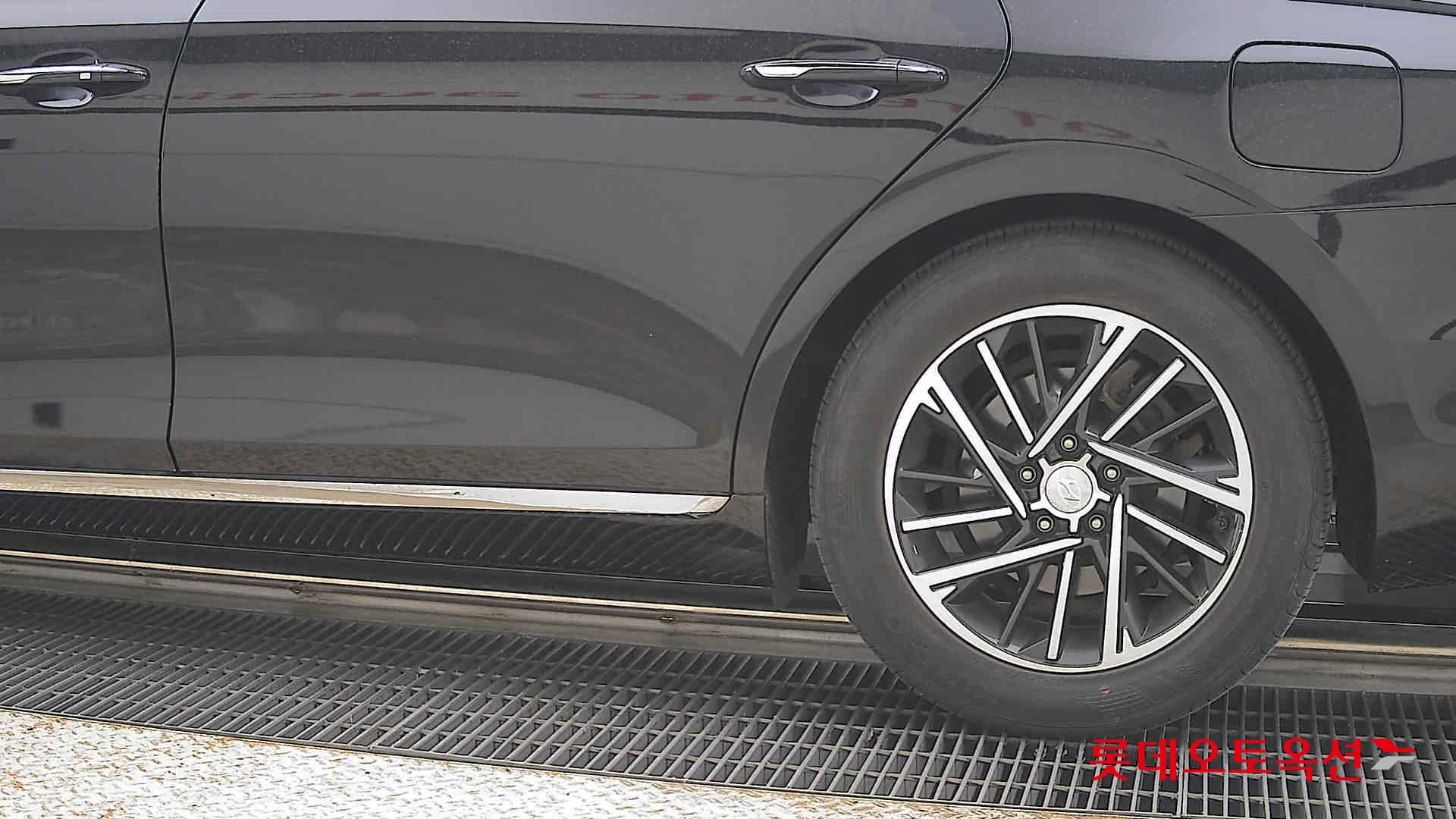 Hyundai Grandeur - 26