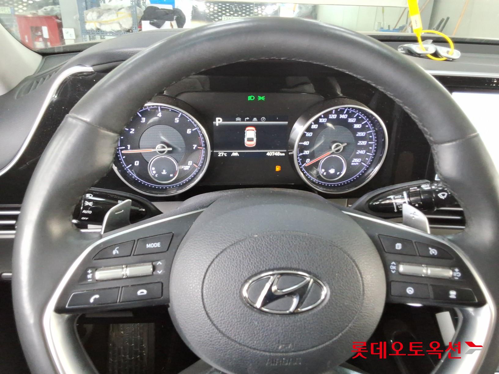 Hyundai Grandeur - 30