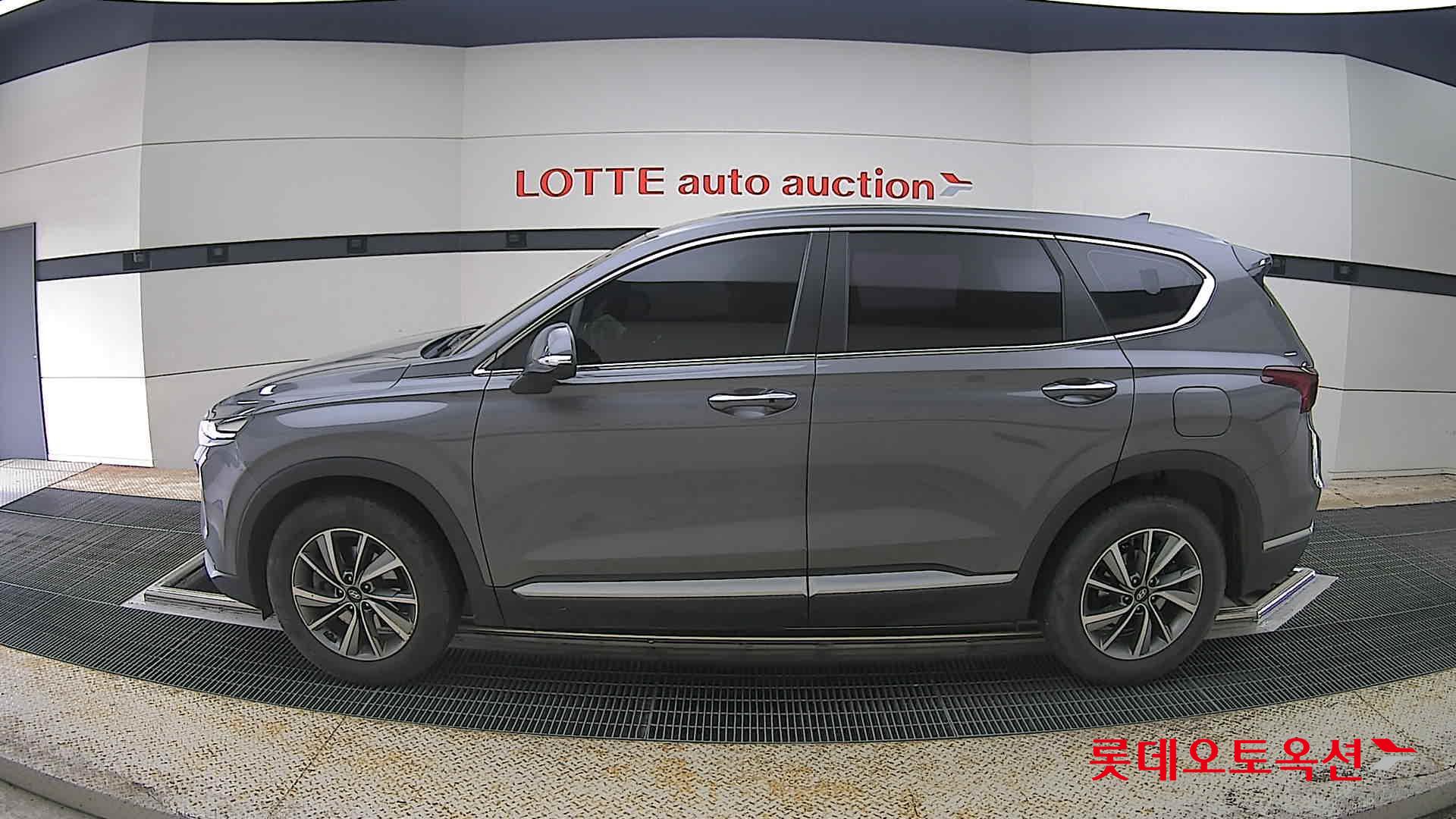 Hyundai Santa Fe 2020 - Image 13