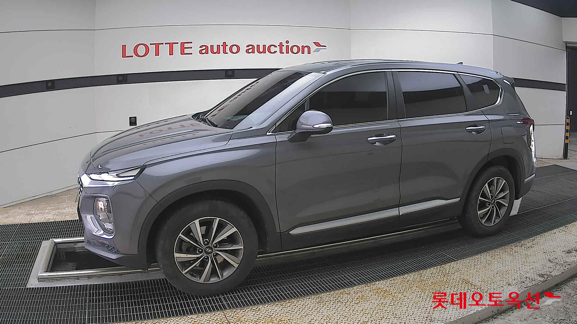 Hyundai Santa Fe 2020 - Image 12